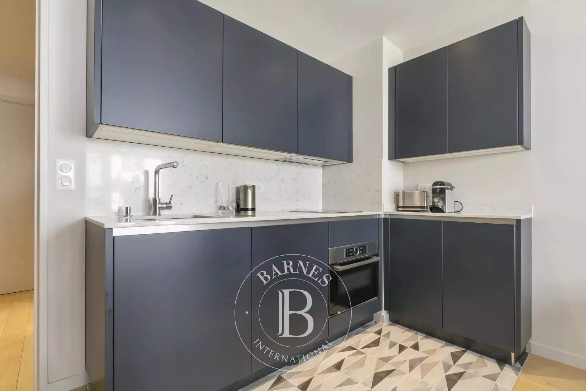 Paris  - Apartment  - picture 2