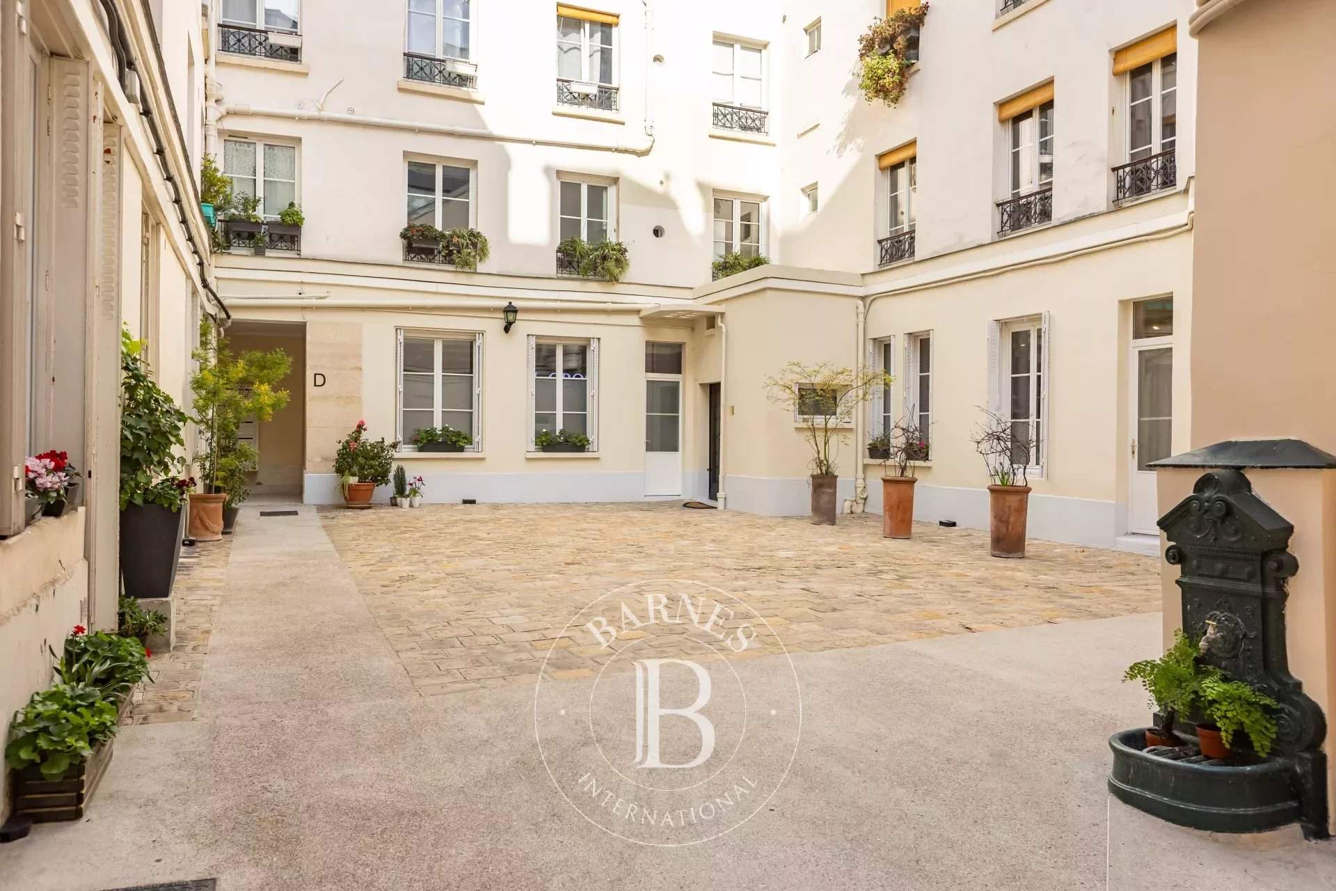 Paris  - Appartement 2 Pi&egrave;ces, 1 Chambre - picture 12