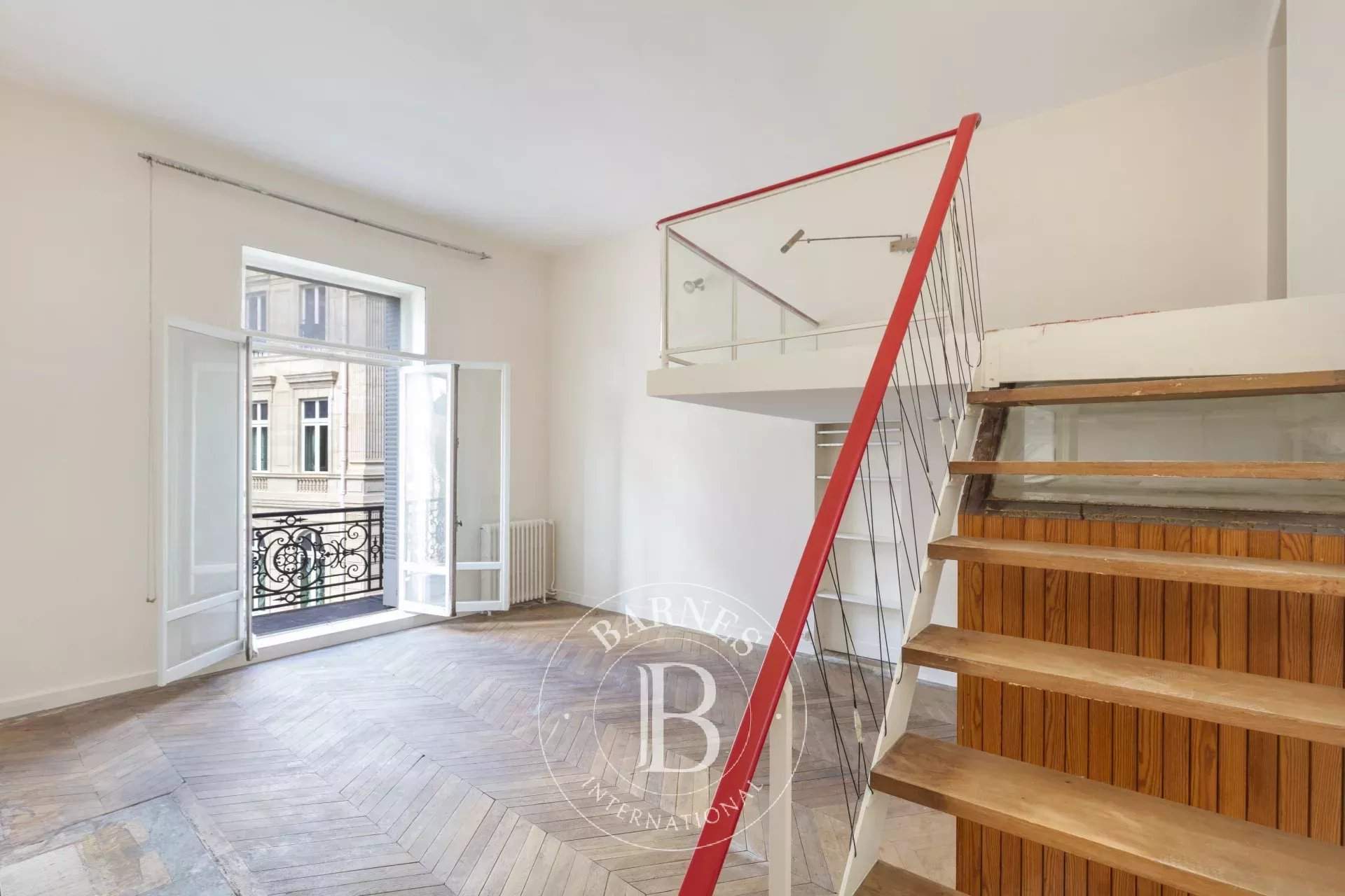 Paris  - Apartment  - picture 2