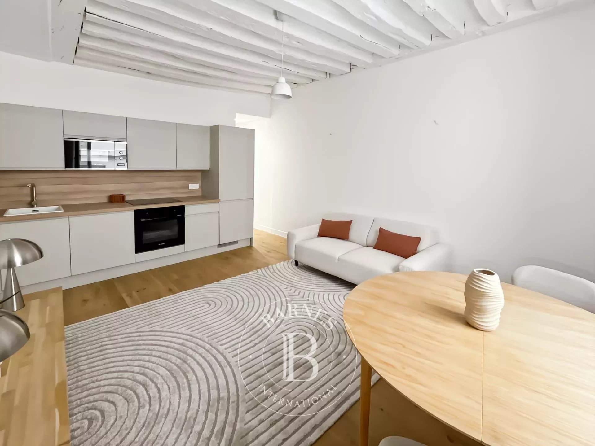 Paris  - Appartement 2 Pi&egrave;ces, 1 Chambre - picture 2