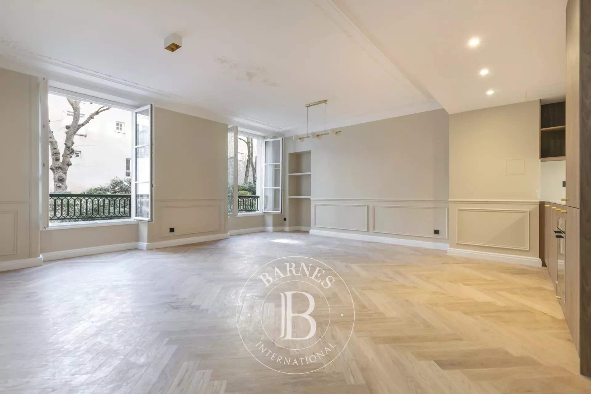 Paris  - Appartement 2 Pi&egrave;ces, 1 Chambre - picture 1