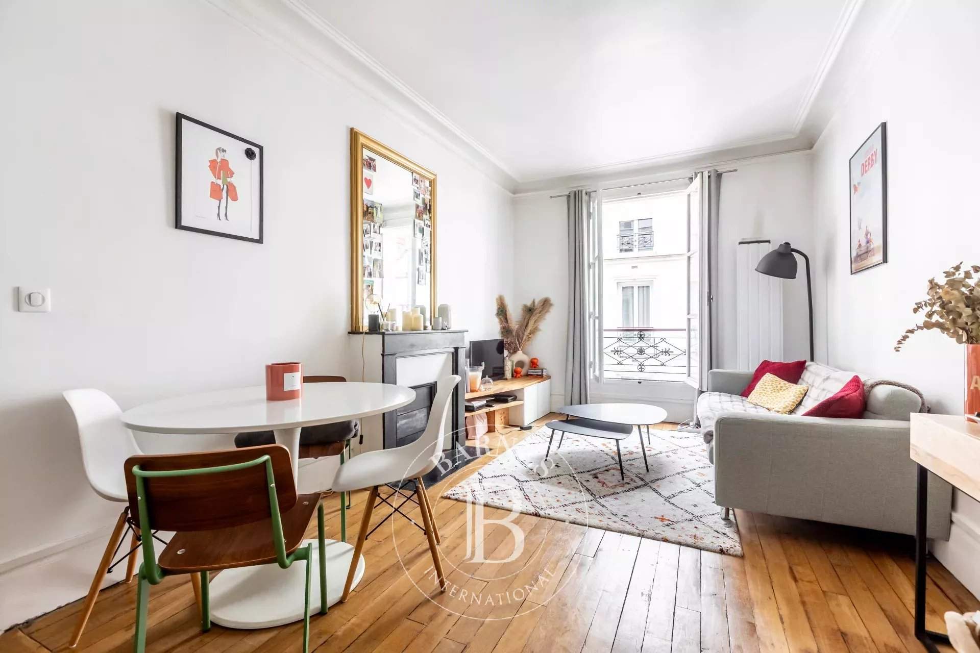 Paris  - Apartment 2 Bedrooms - picture 1