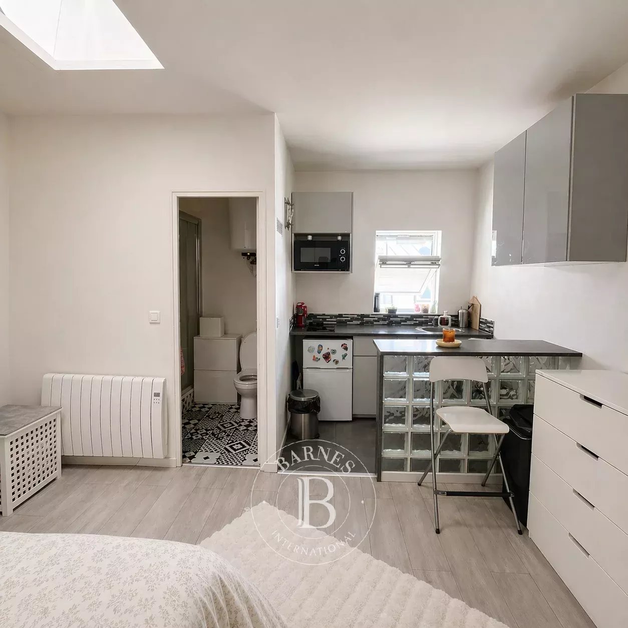 Paris  - Appartement 1 Pi&egrave;ce - picture 2