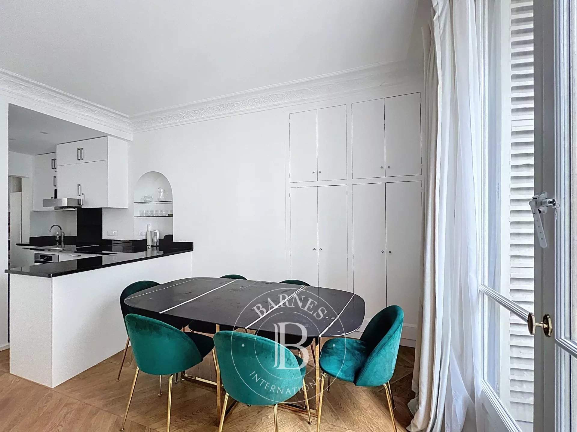 Paris  - Appartement 3 Pi&egrave;ces 2 Chambres - picture 9