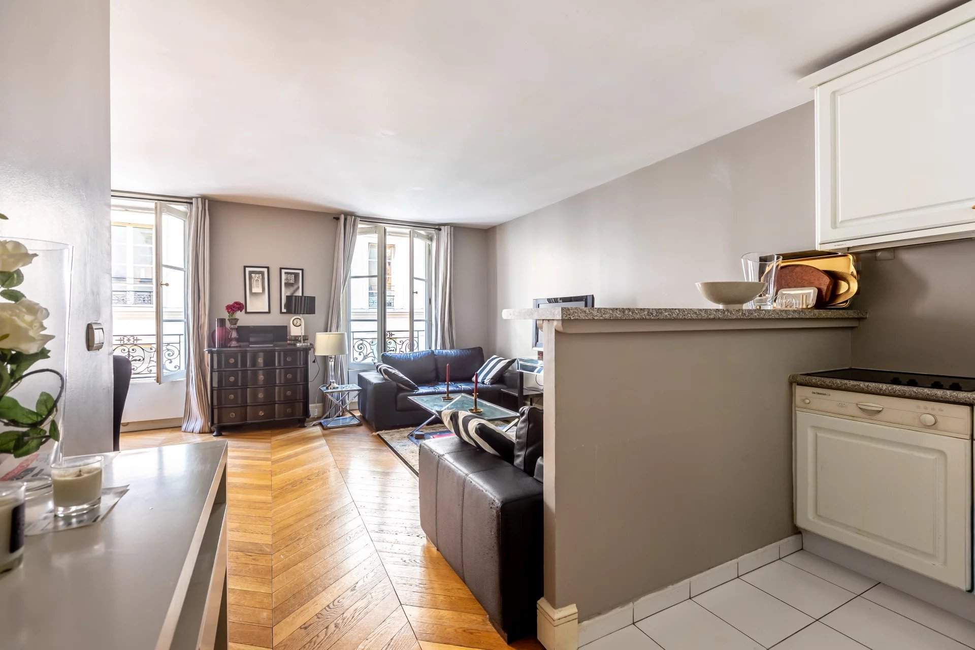 Paris  - Appartement 4 Pi&egrave;ces 2 Chambres - picture 4