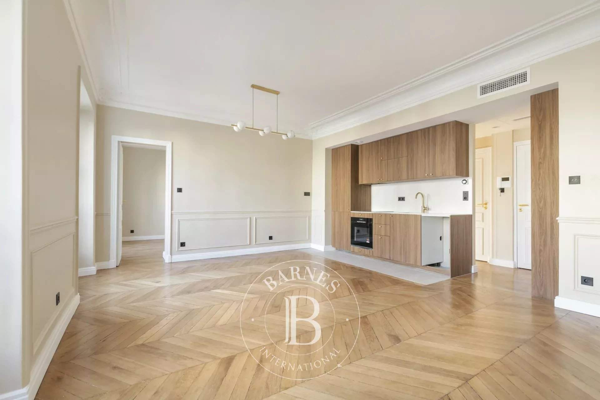 Paris  - Appartement 3 Pi&egrave;ces 2 Chambres - picture 3