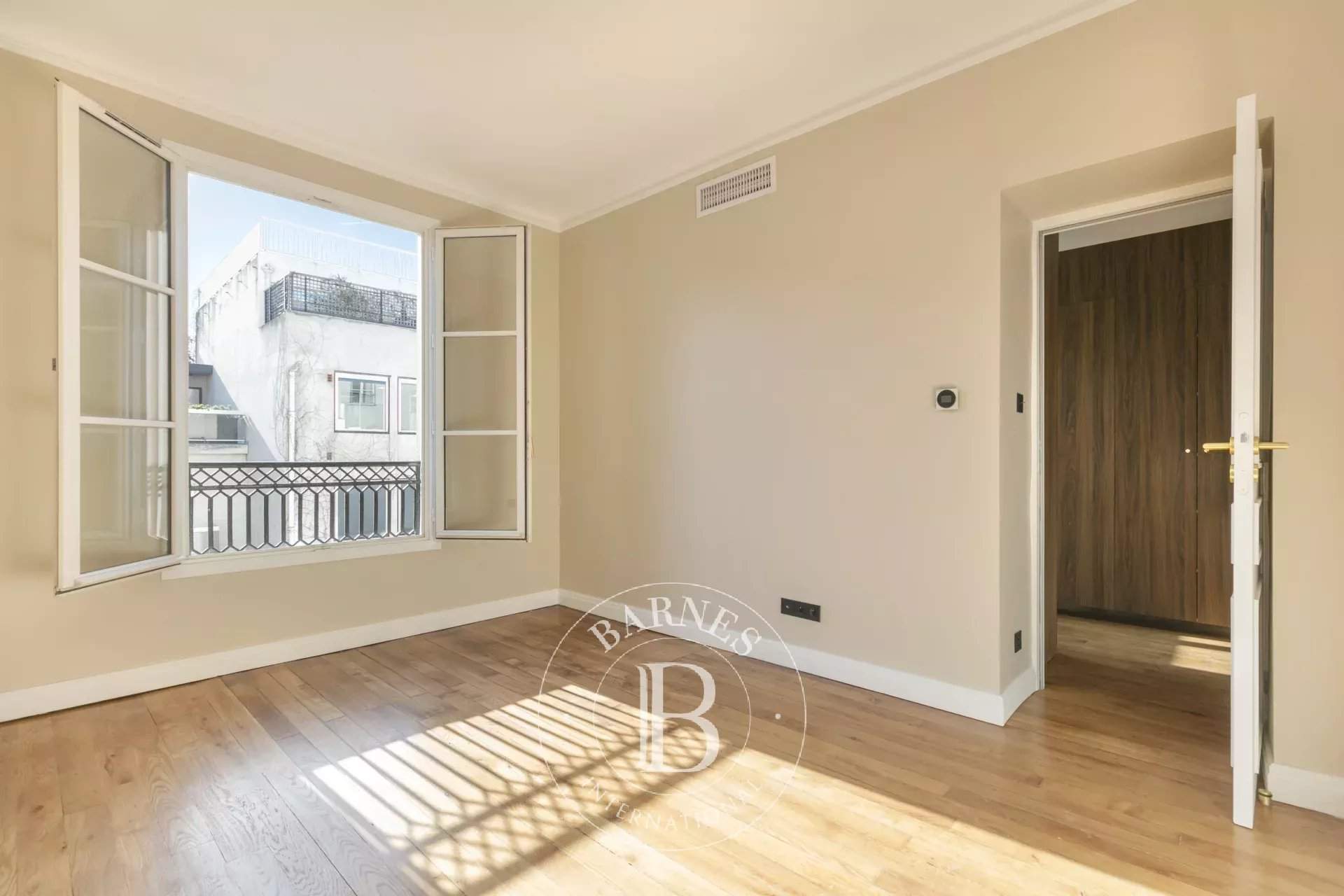 Paris  - Appartement 3 Pi&egrave;ces 2 Chambres - picture 8