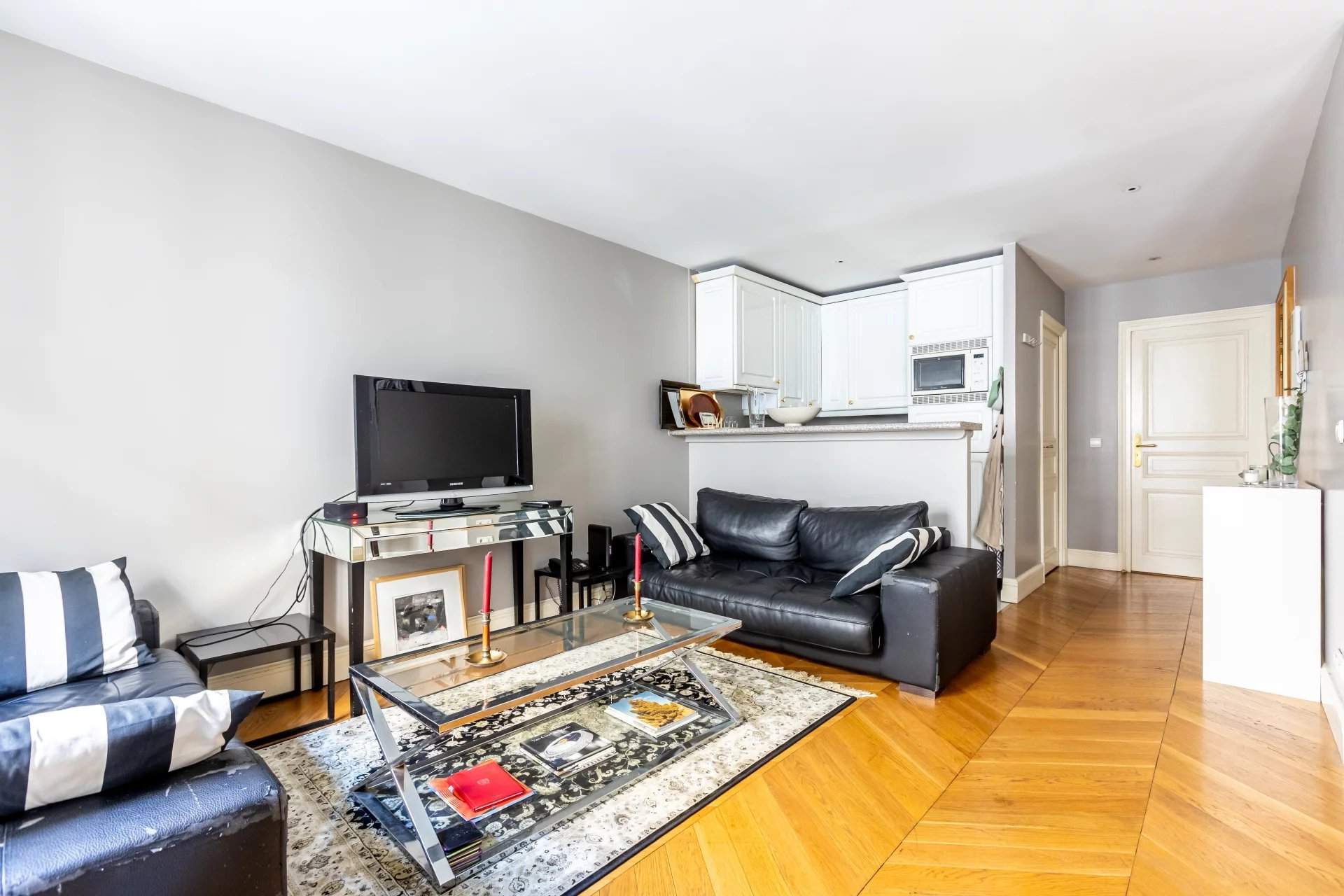 Paris  - Appartement 4 Pi&egrave;ces 2 Chambres - picture 6