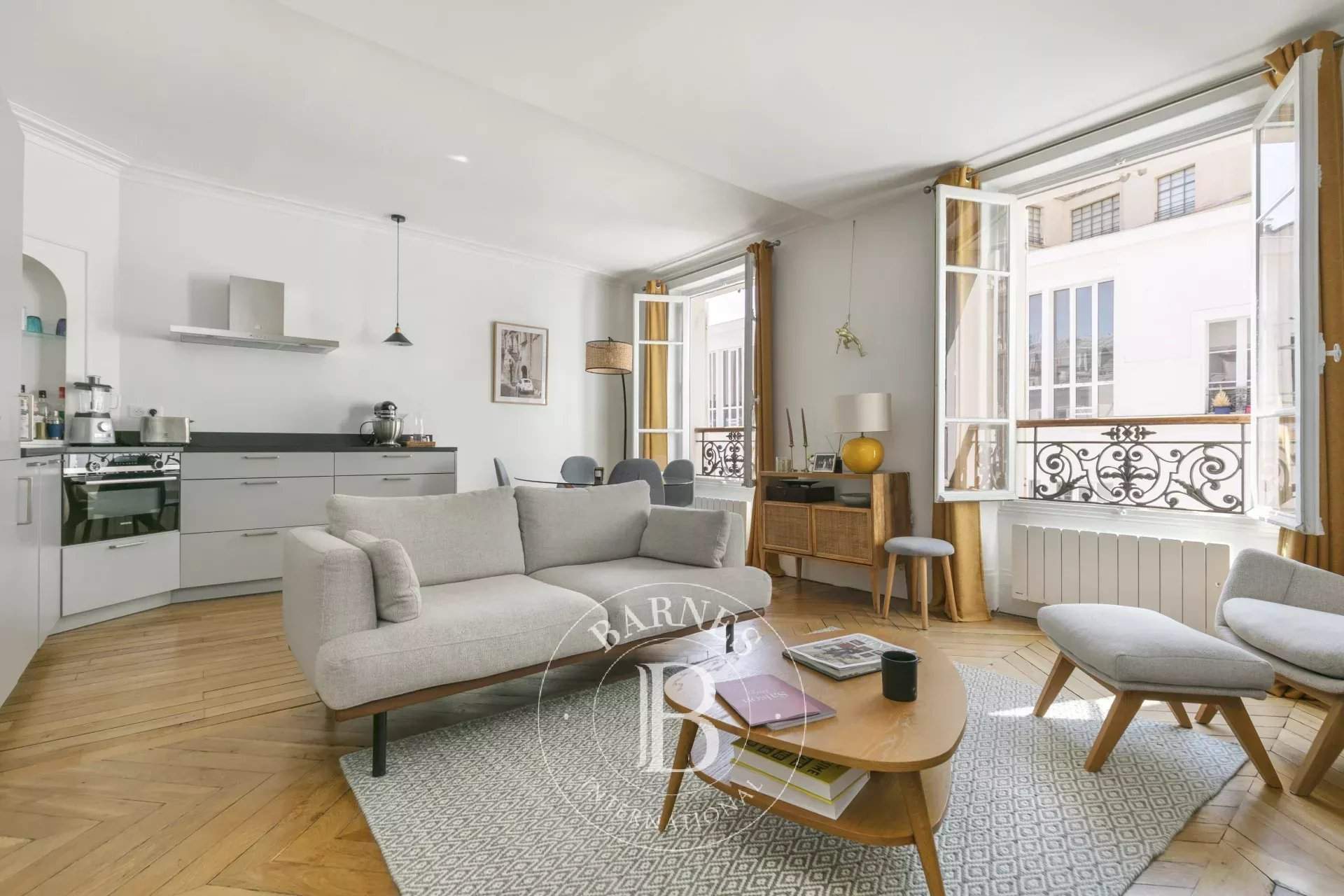 Paris  - Appartement 2 Pi&egrave;ces, 1 Chambre - picture 1