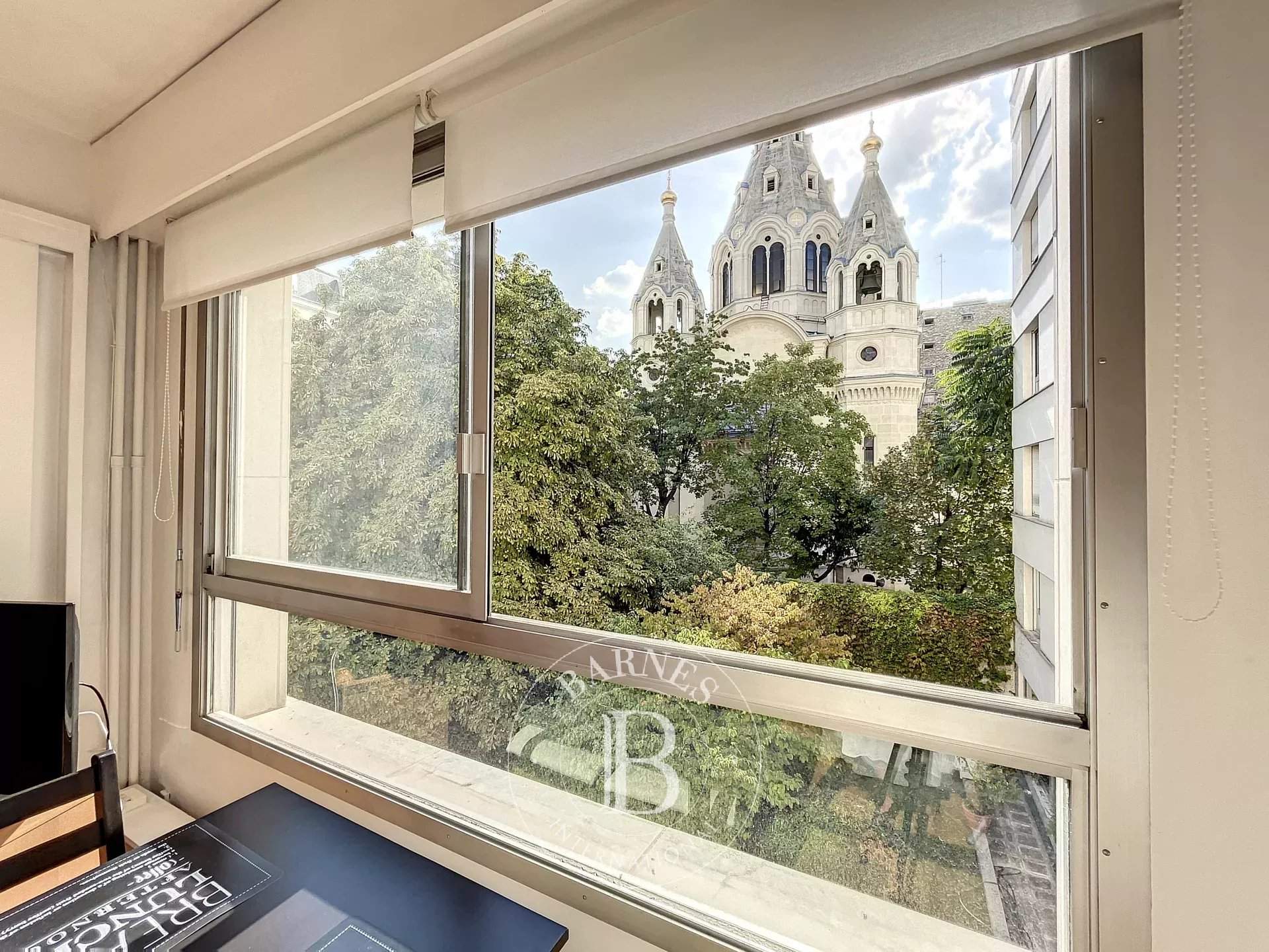 Paris  - Appartement 2 Pi&egrave;ces, 1 Chambre - picture 2