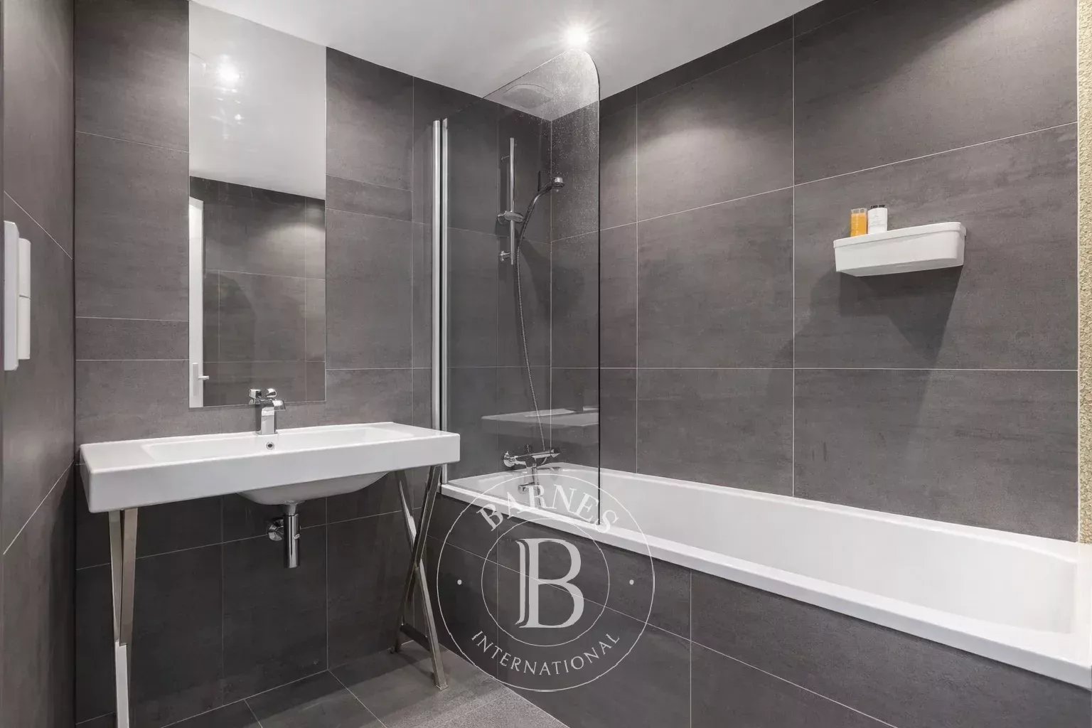 Paris  - Appartement 3 Pi&egrave;ces 2 Chambres - picture 6