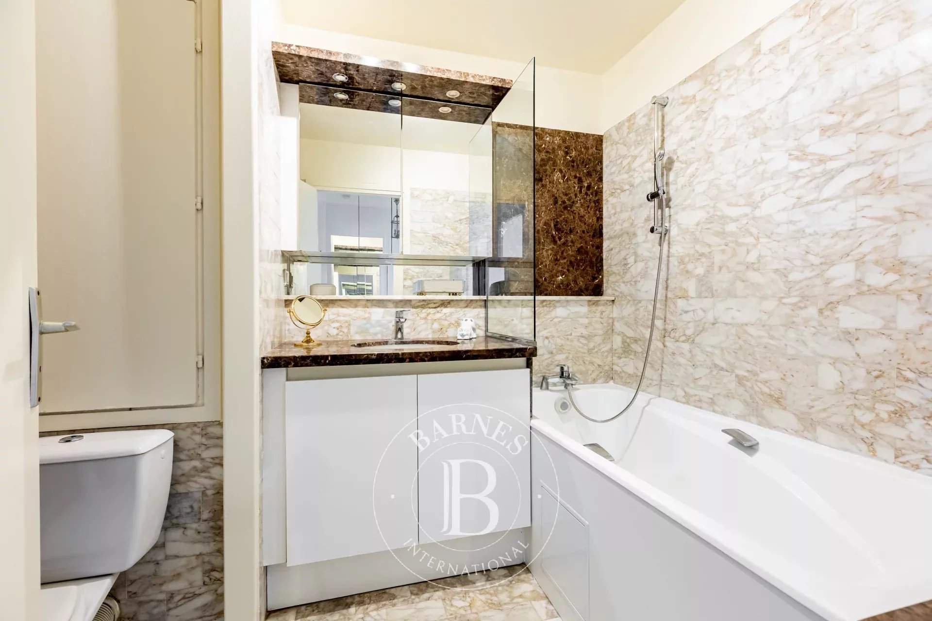 Paris  - Apartment  - picture 11