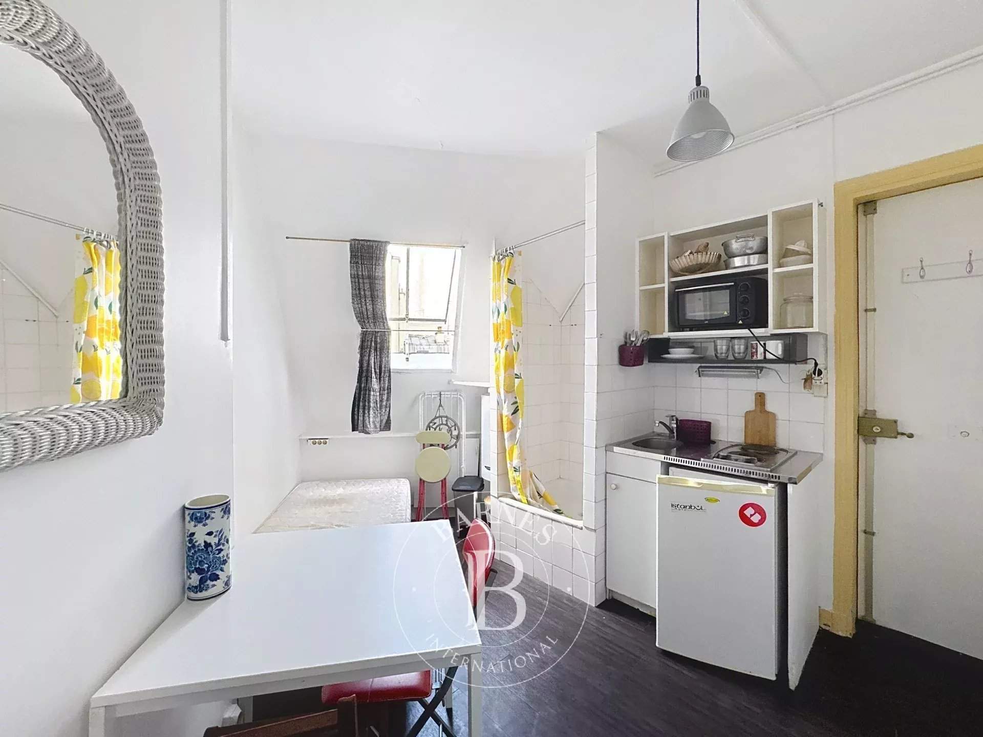 Paris  - Appartement 1 Pi&egrave;ce - picture 1