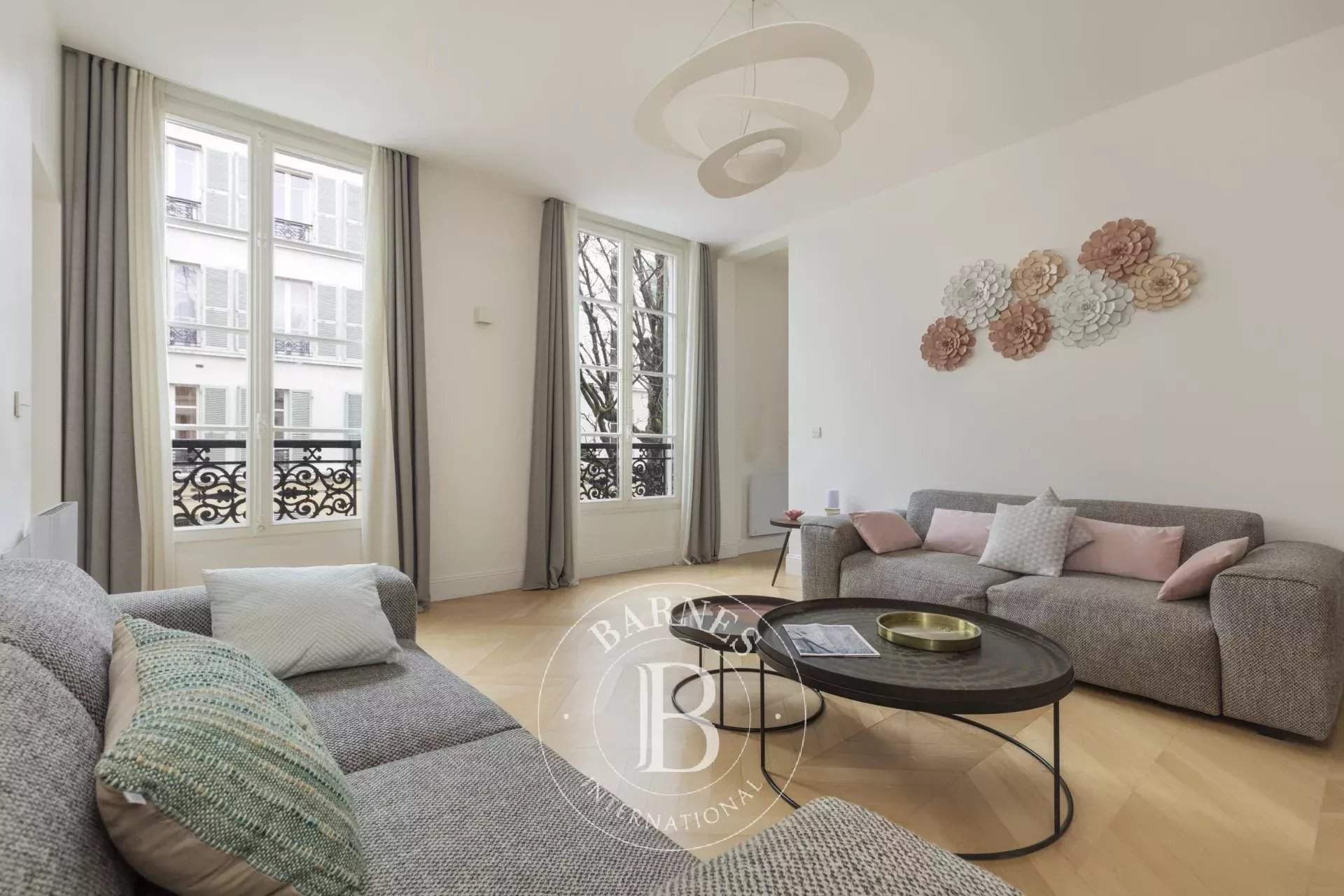 Paris  - Appartement 5 Pièces 2 Chambres - picture 2