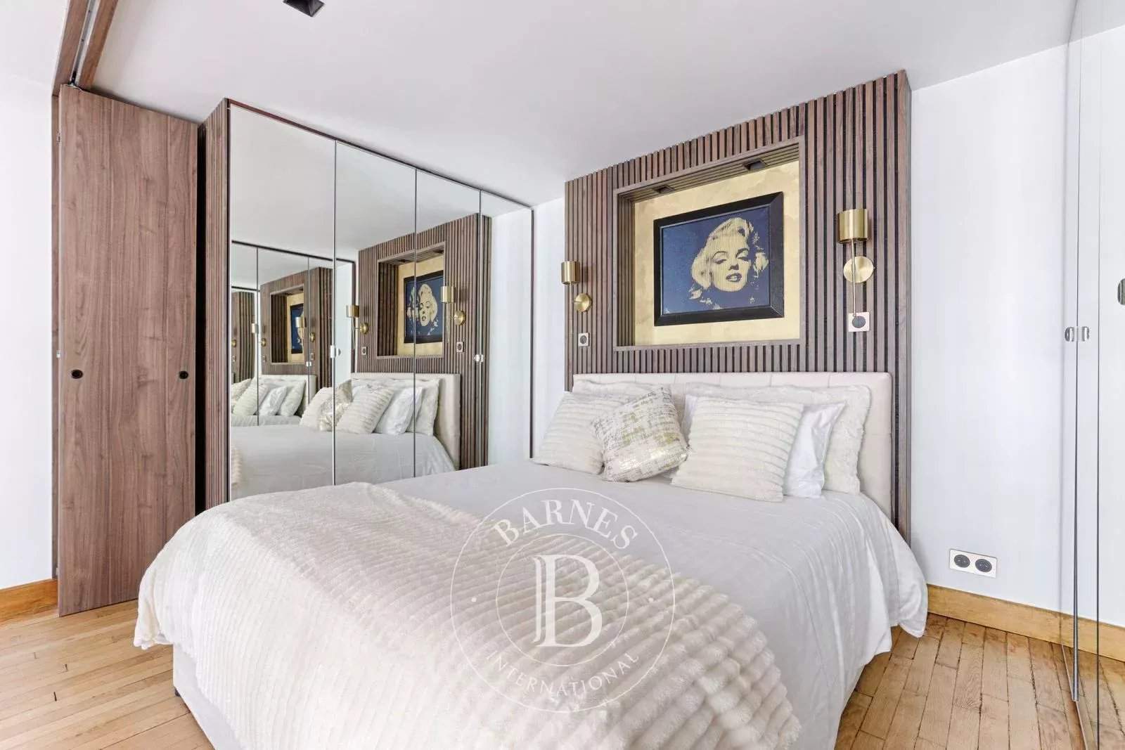 Paris  - Apartment 3 Bedrooms - picture 13