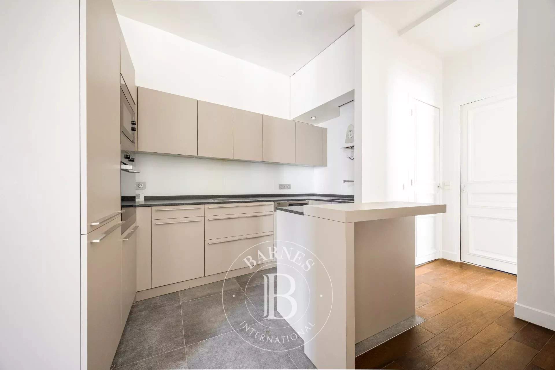 Paris  - Apartment 2 Bedrooms - picture 4