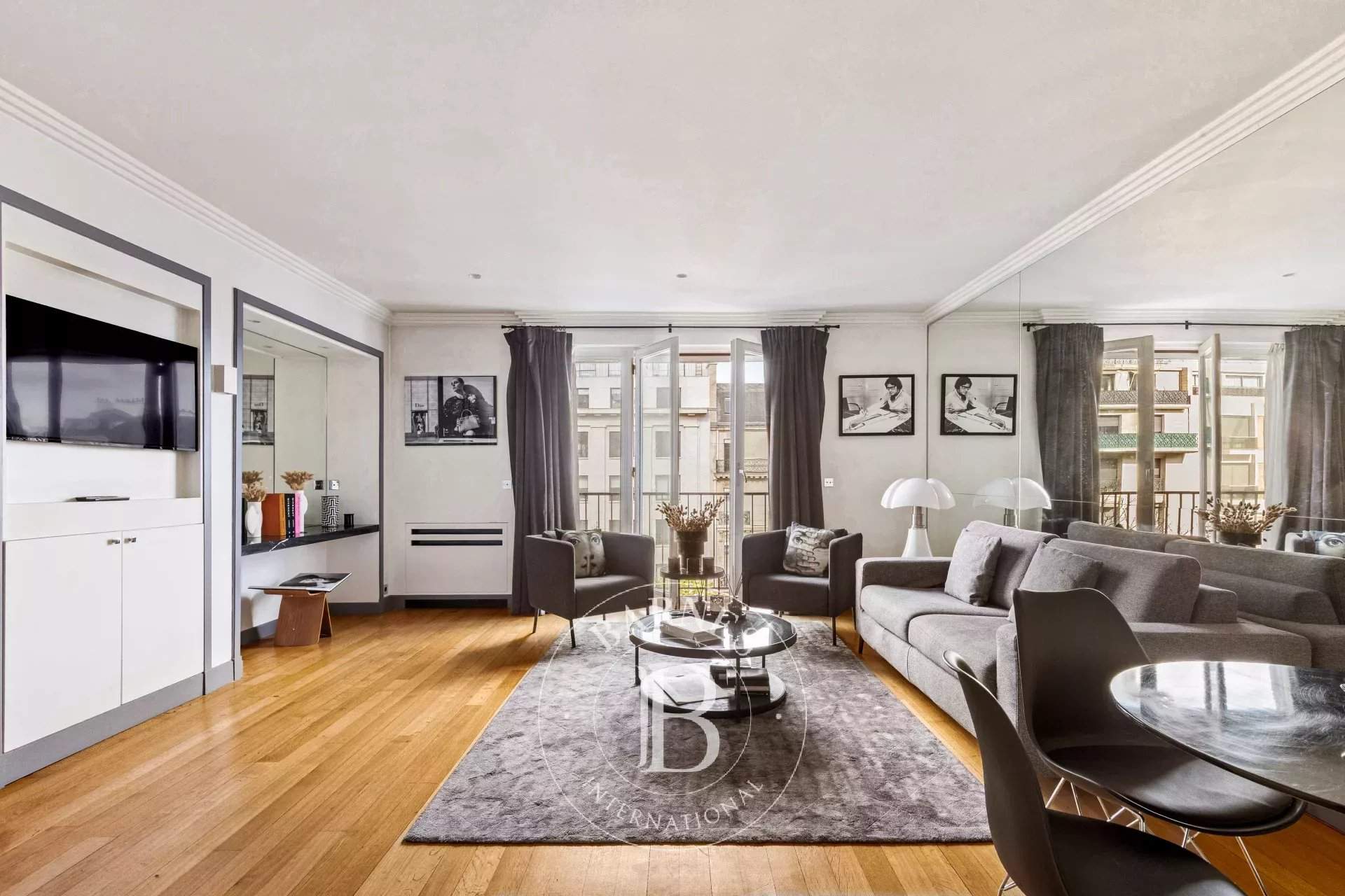 Paris  - Apartment  - picture 2