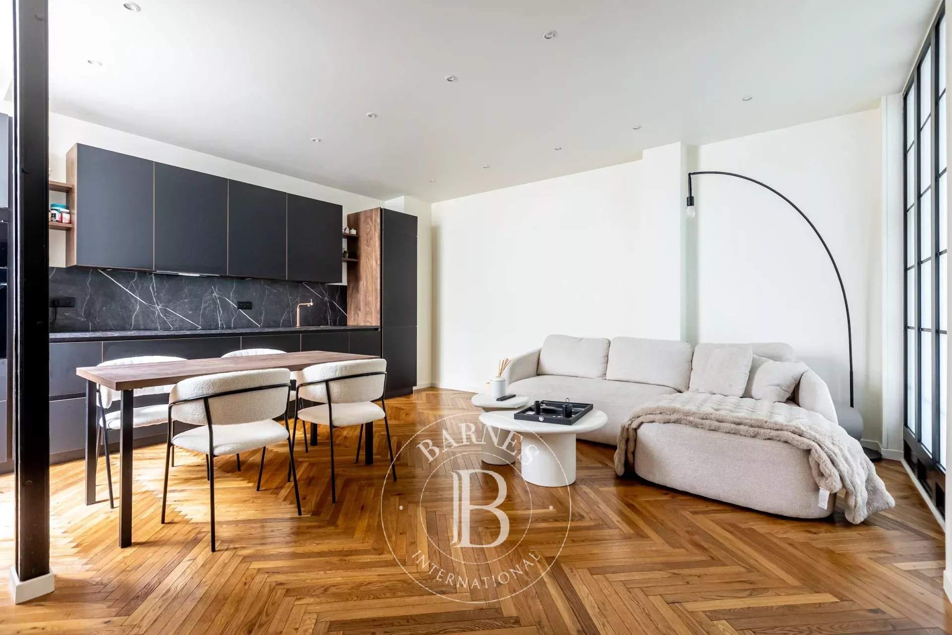 Paris  - Appartement 2 Pi&egrave;ces, 1 Chambre - picture 1