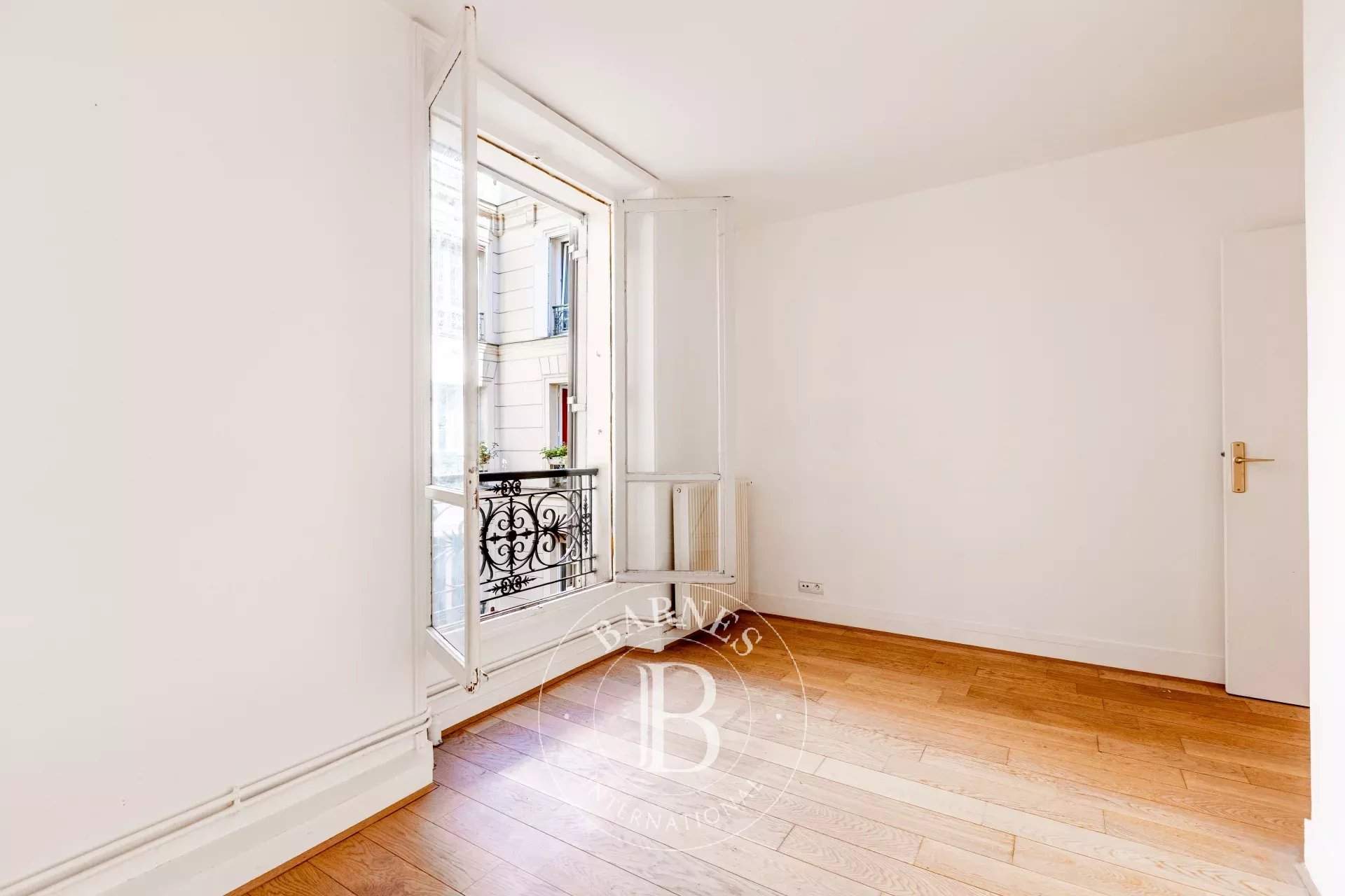 Paris  - Appartement 3 Pi&egrave;ces 2 Chambres - picture 7