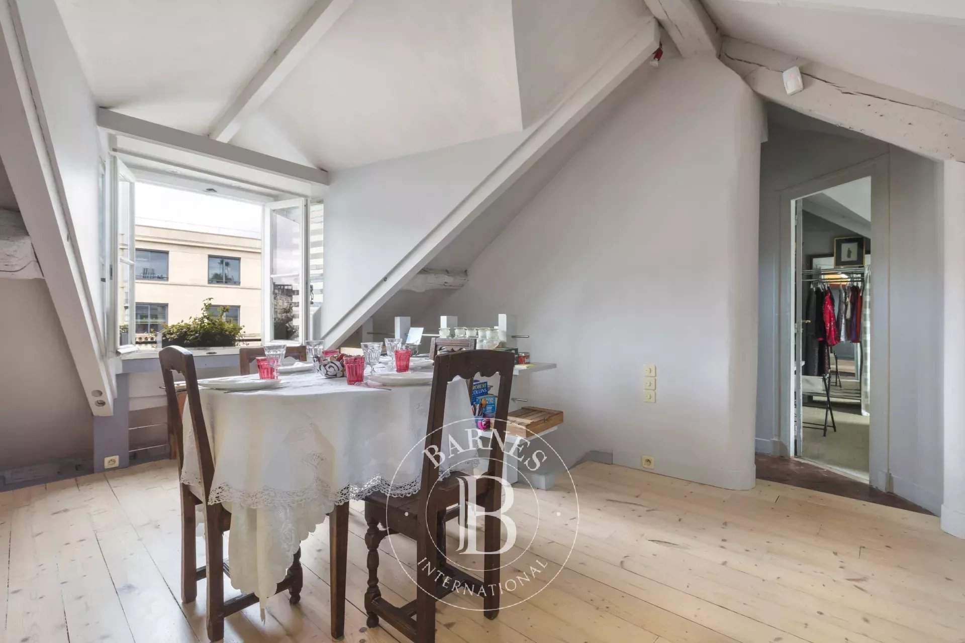 Paris  - Appartement 4 Pi&egrave;ces 2 Chambres - picture 6