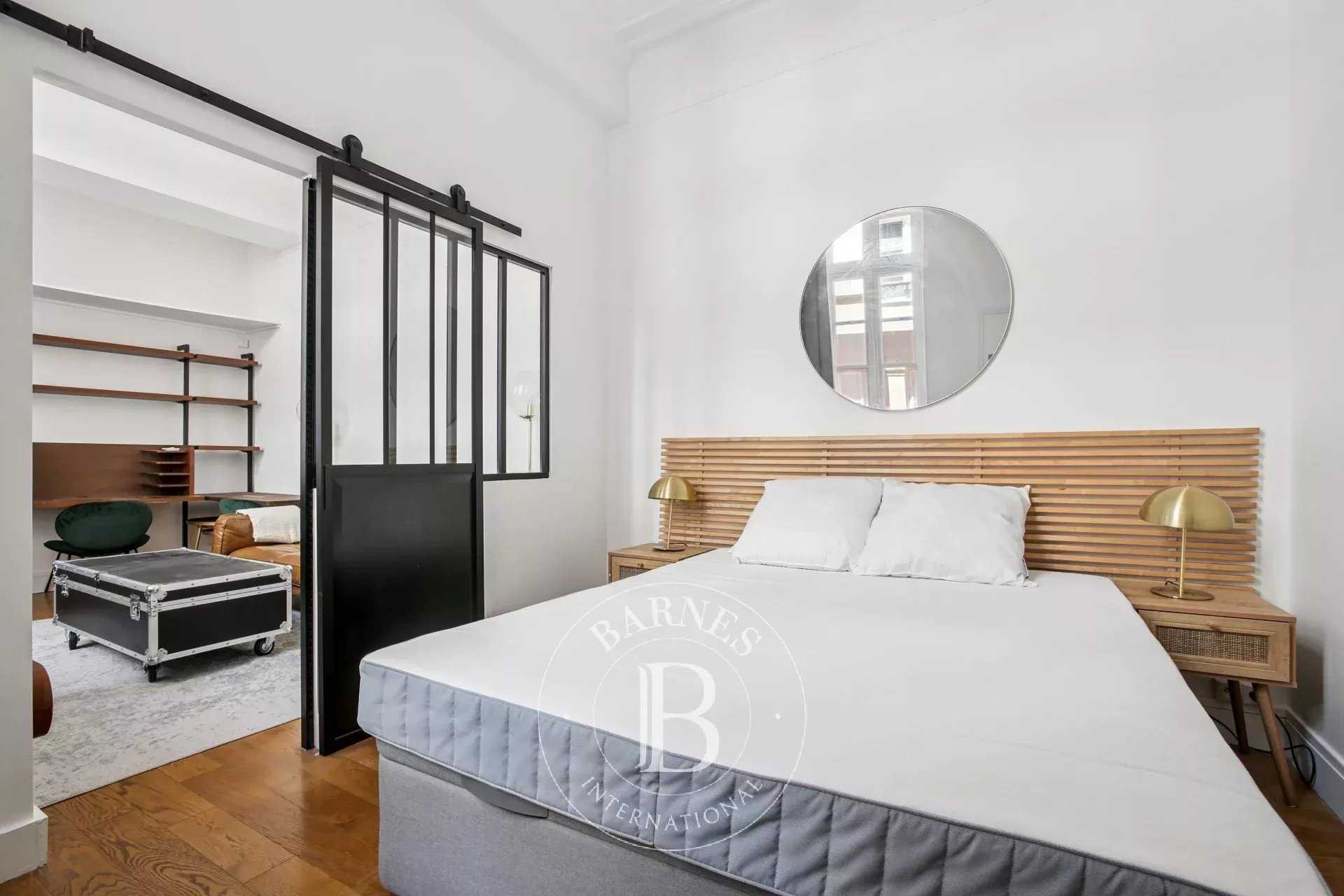 Paris  - Appartement 2 Pièces, 1 Chambre