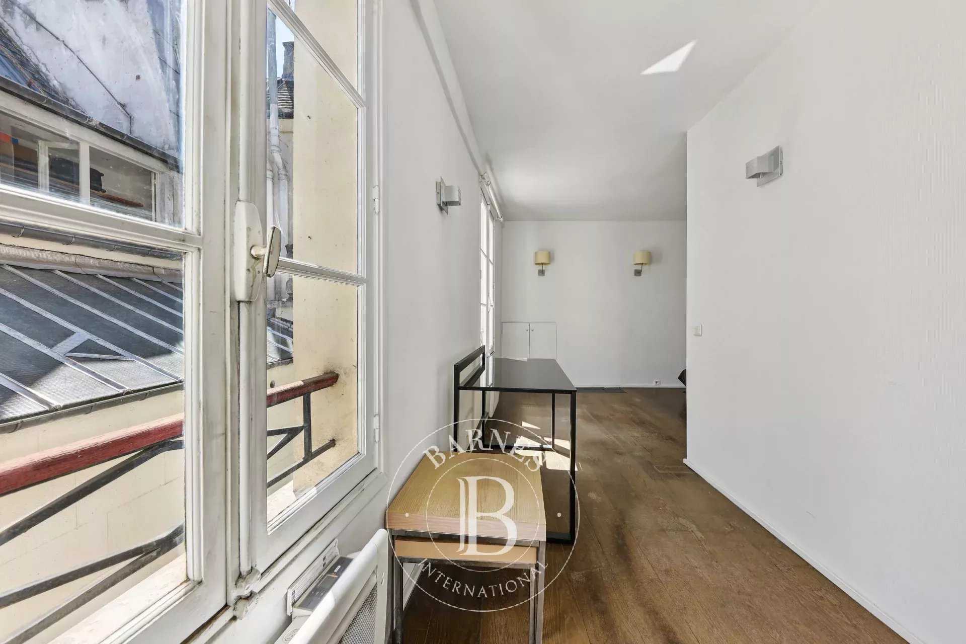 Paris  - Piso 1 Cuarto