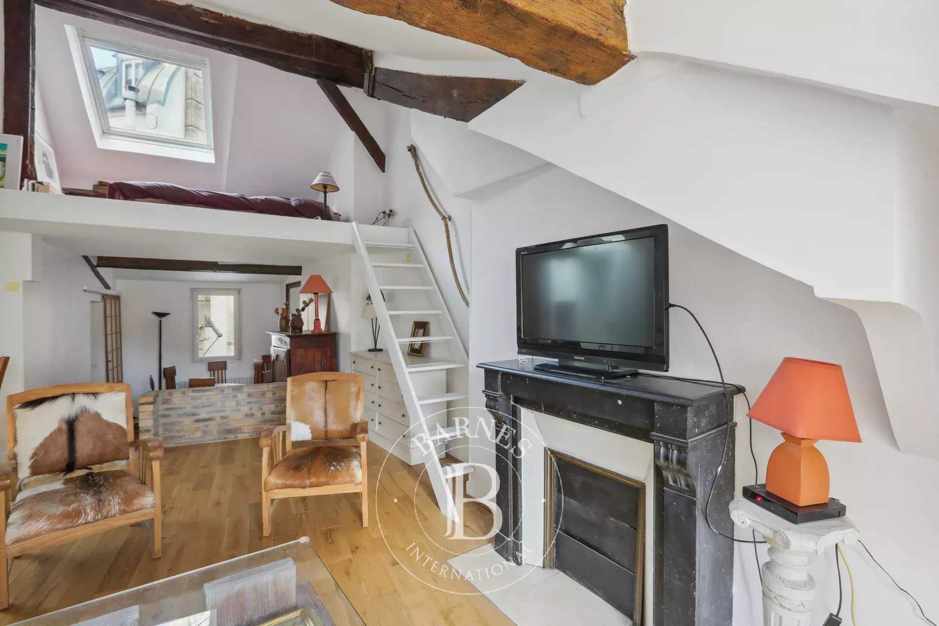 Paris  - Appartement 4 Pièces 2 Chambres