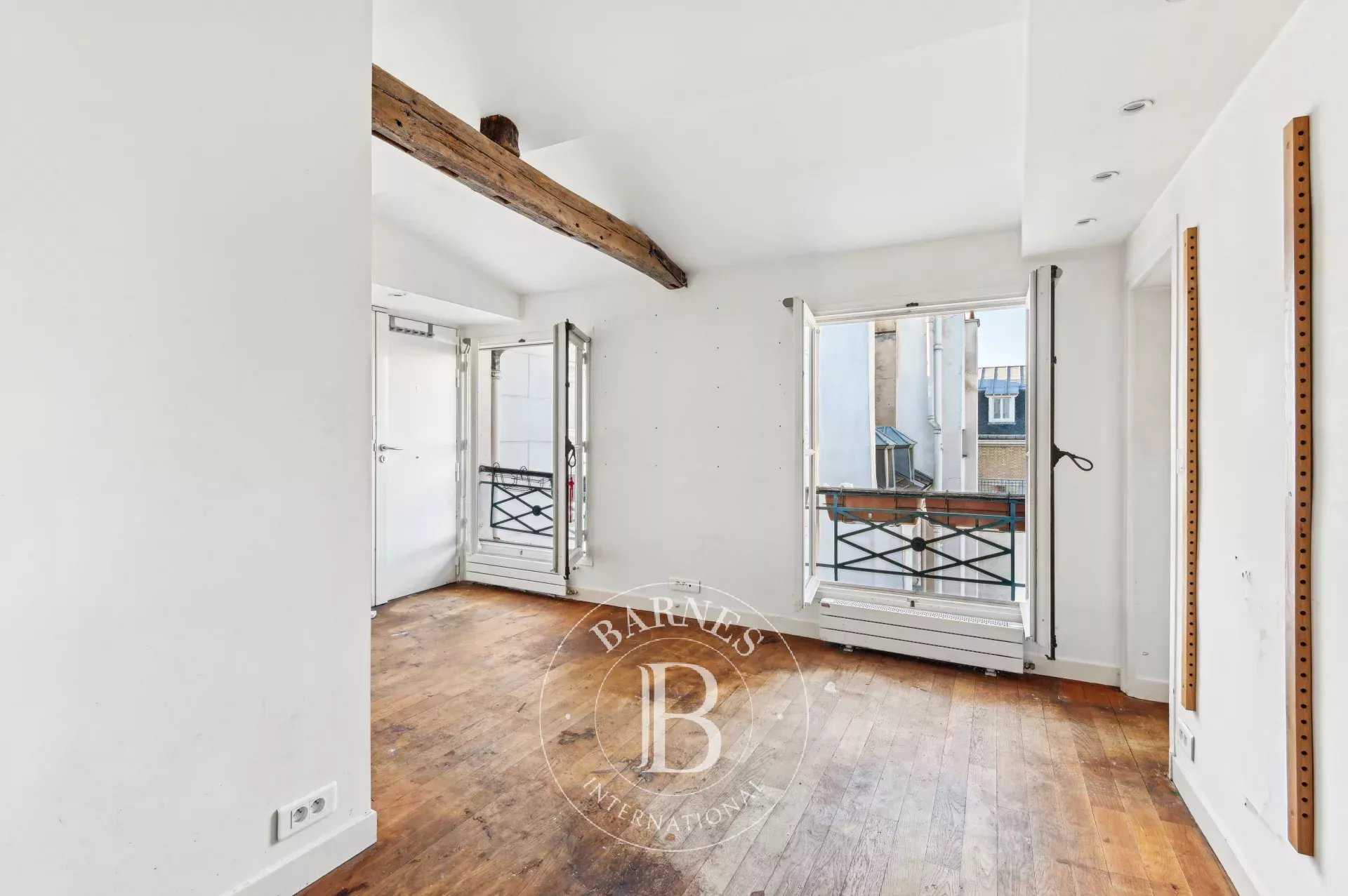 Paris  - Appartement 2 Pièces, 1 Chambre