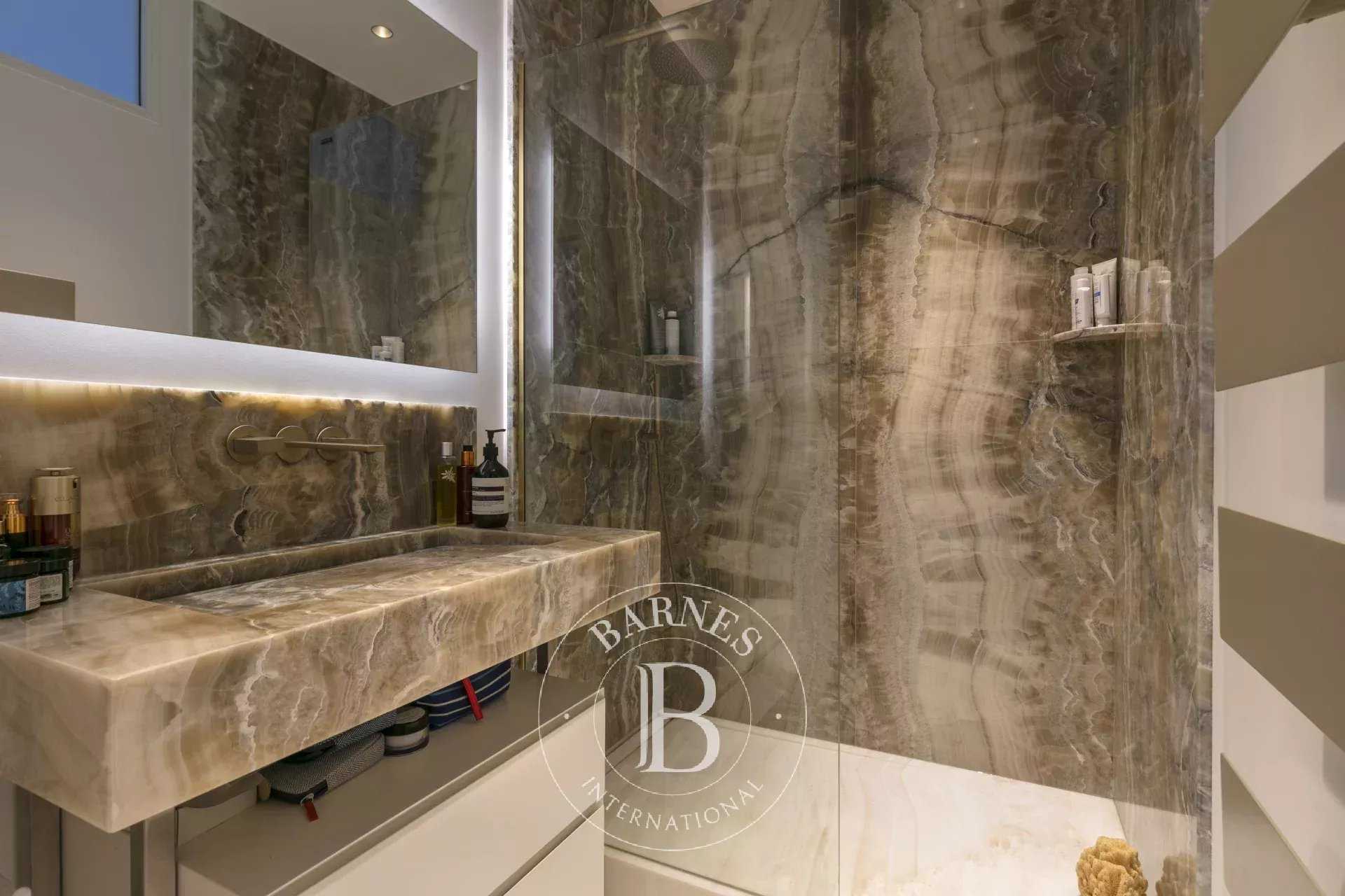 Paris  - Apartment 2 Bedrooms