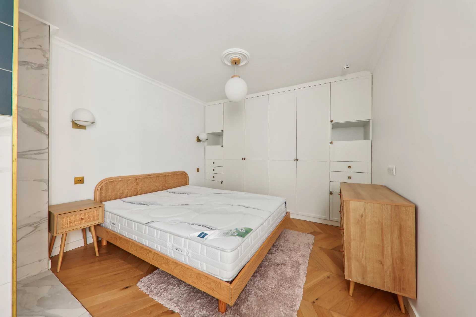 Paris  - Appartement 3 Pi&egrave;ces 2 Chambres