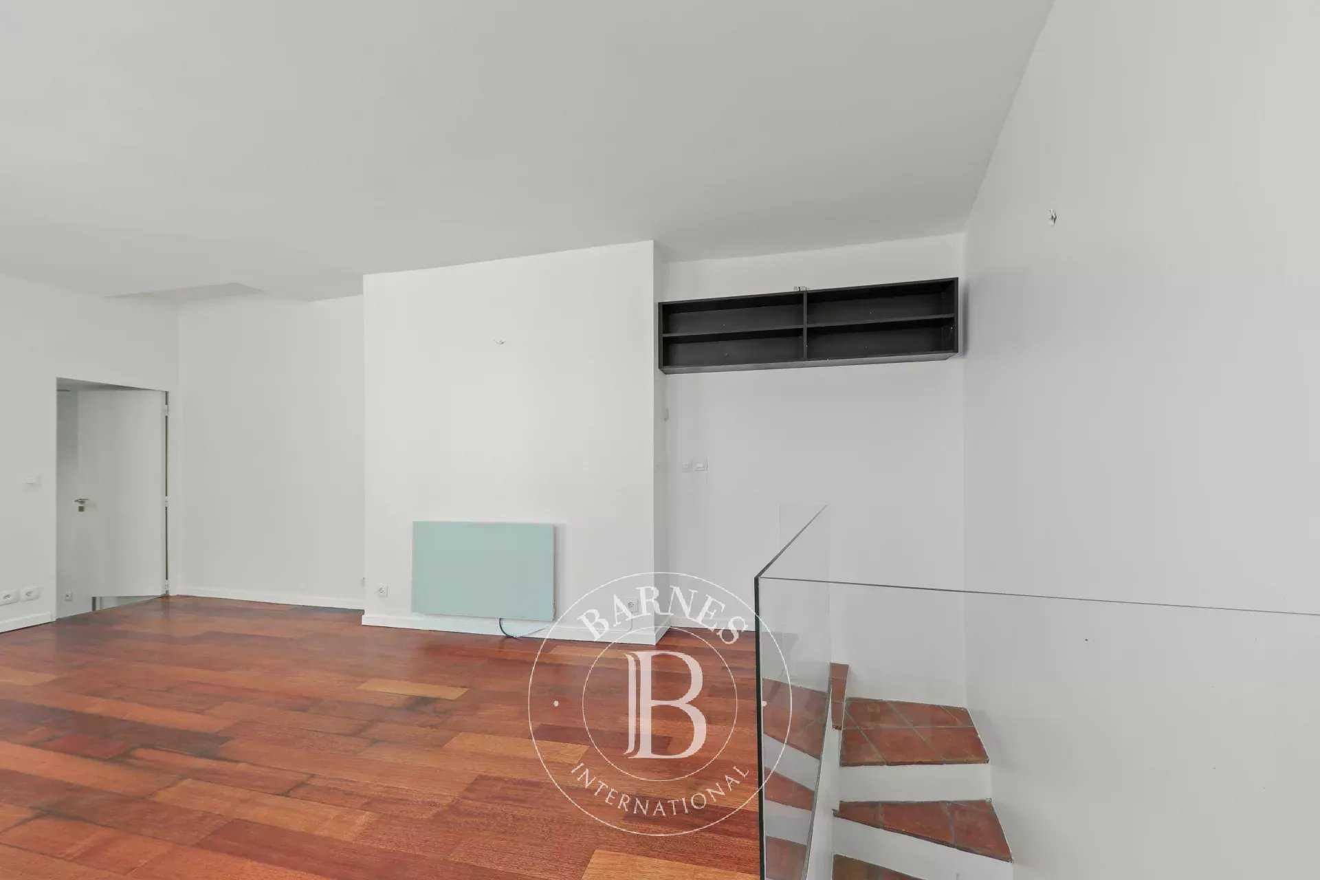 Paris  - Appartement 2 Pièces, 1 Chambre
