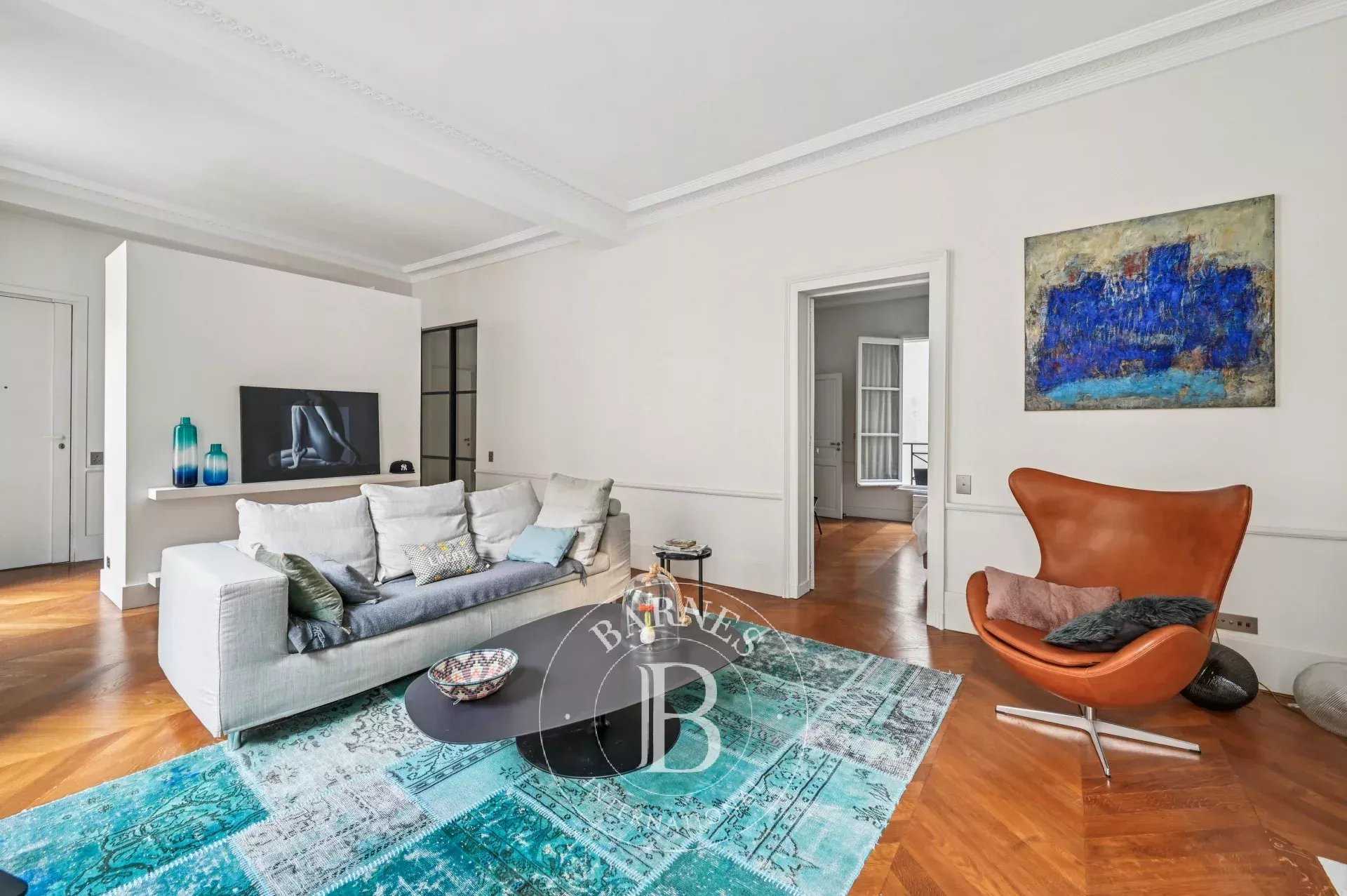 Paris  - Appartement 3 Pièces, 1 Chambre