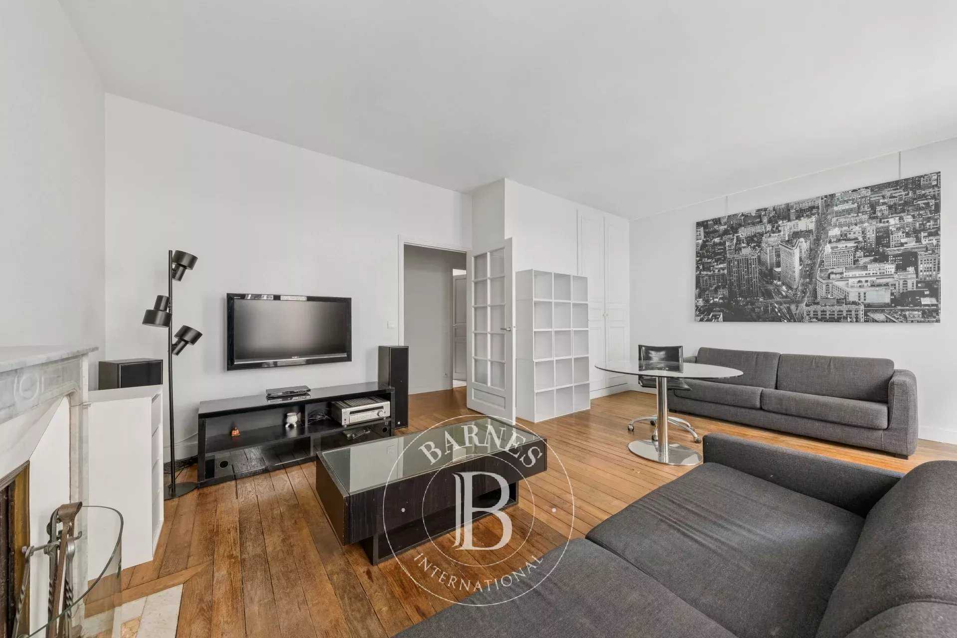 Paris  - Appartement 3 Pièces, 1 Chambre