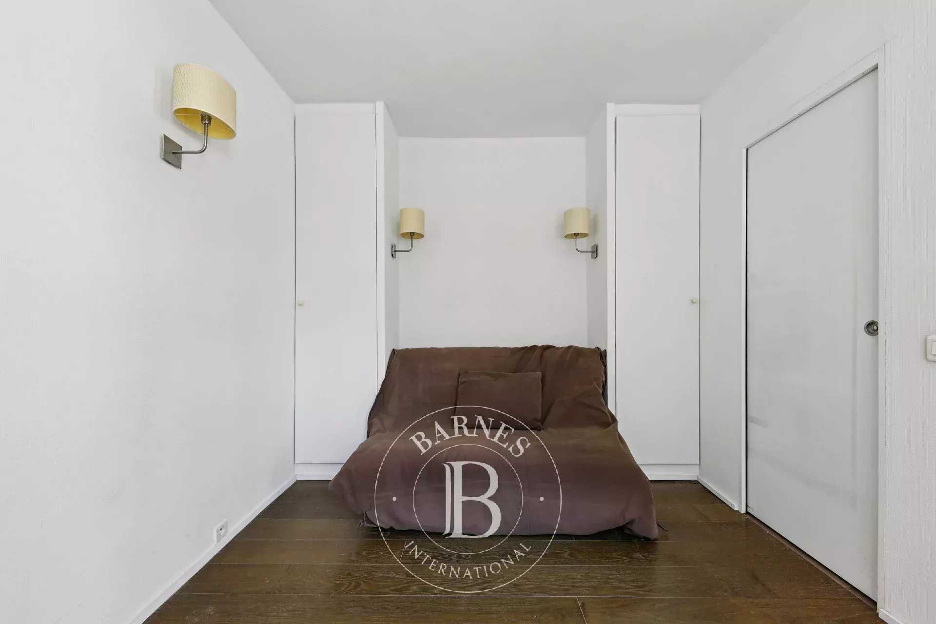 Paris  - Piso 1 Cuarto