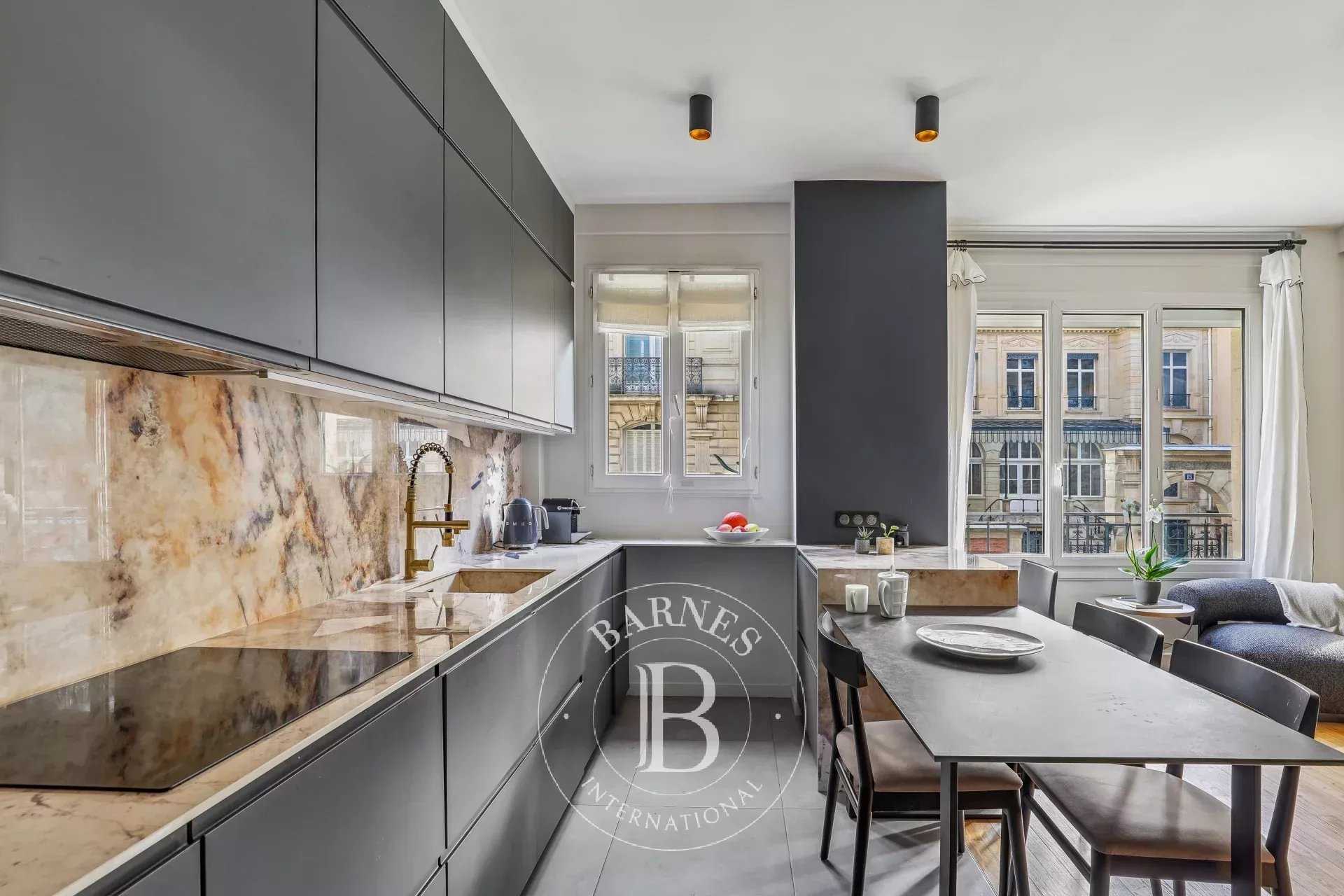 Paris  - Piso 3 Cuartos 2 Habitaciones