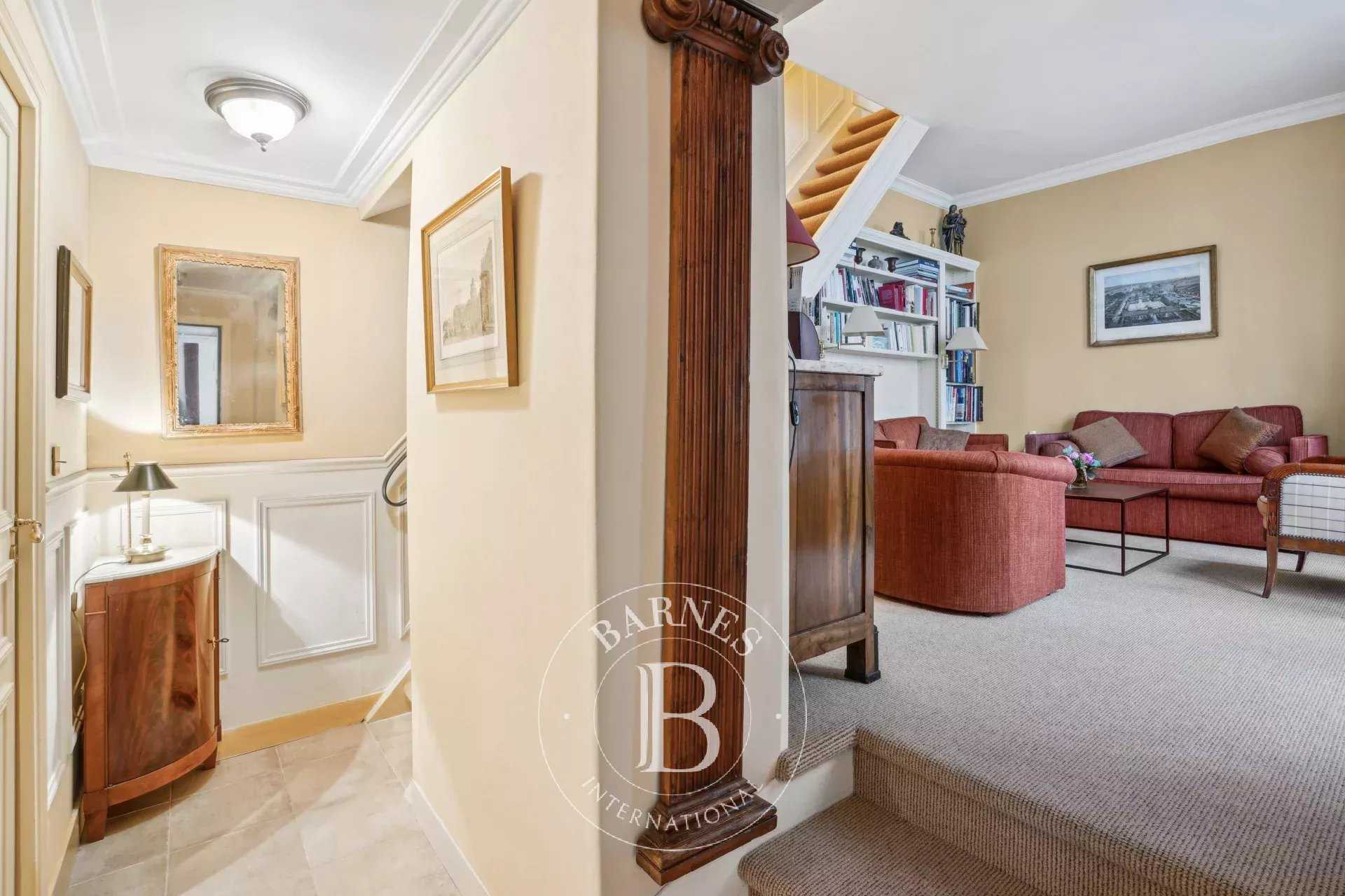 Paris  - Appartement 2 Pièces, 1 Chambre
