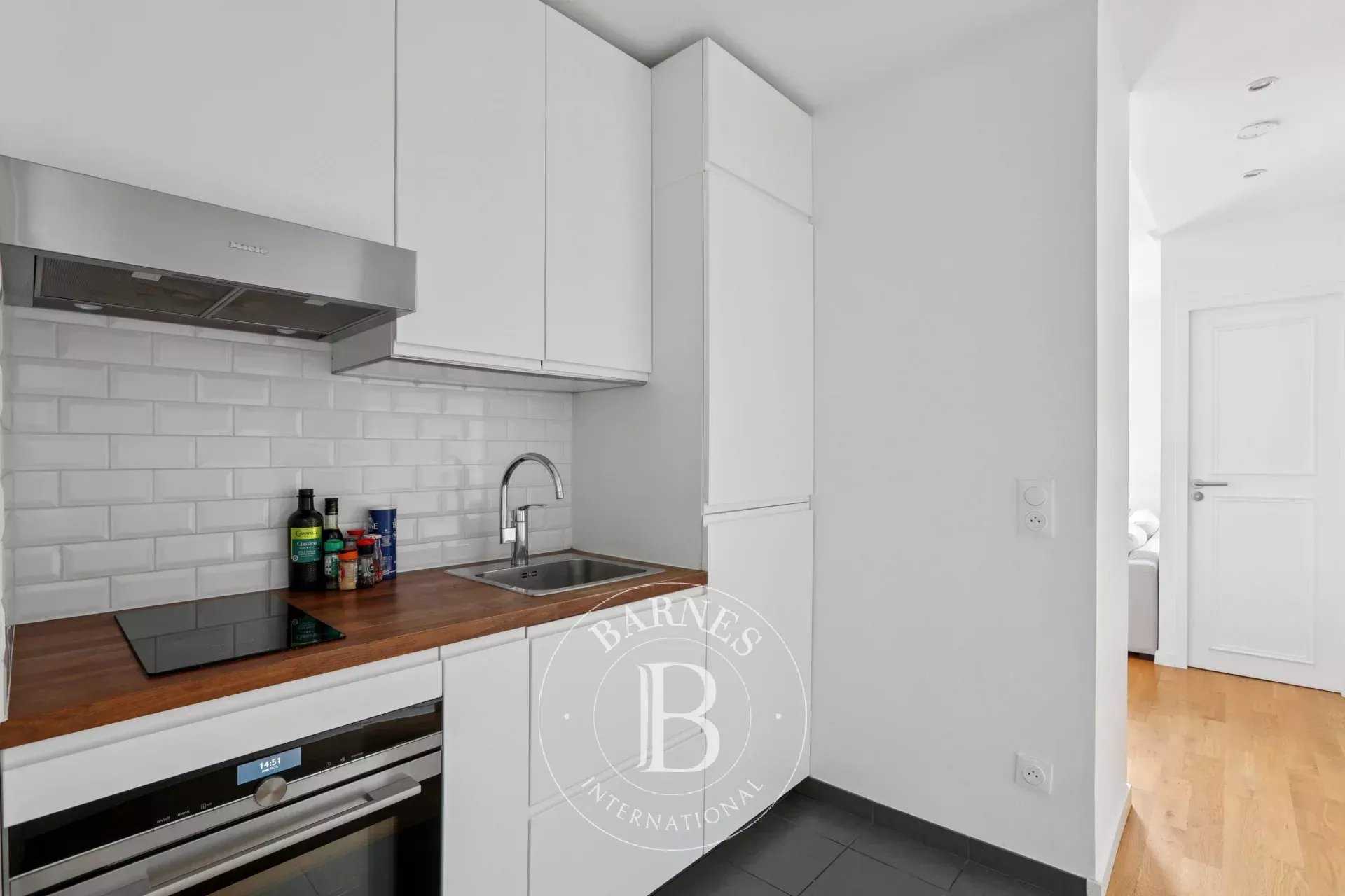 Paris  - Appartement 2 Pi&egrave;ces, 1 Chambre