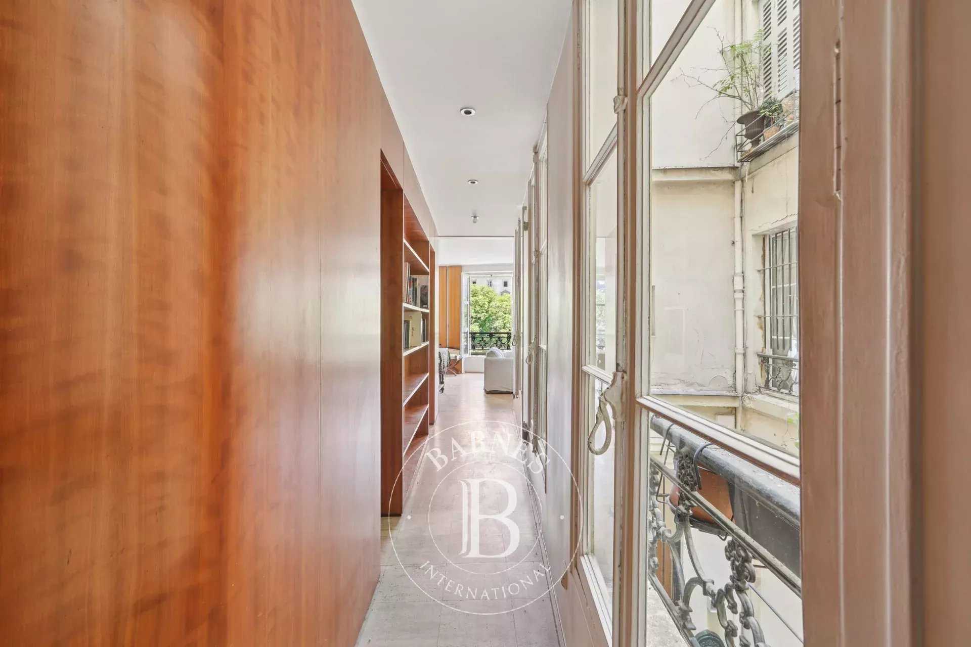 Paris  - Appartement 2 Pièces, 1 Chambre