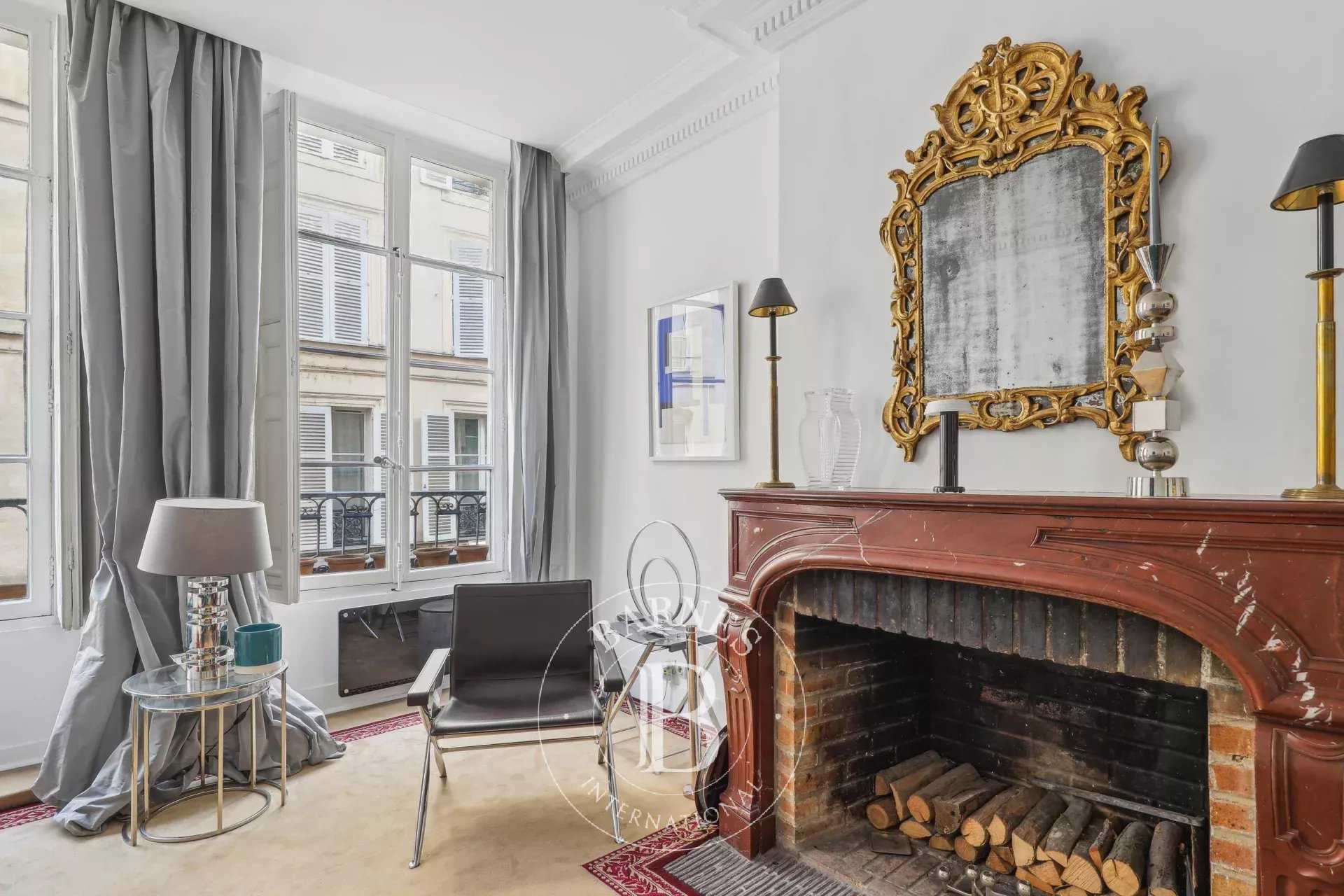 Paris  - Appartement 2 Pièces, 1 Chambre