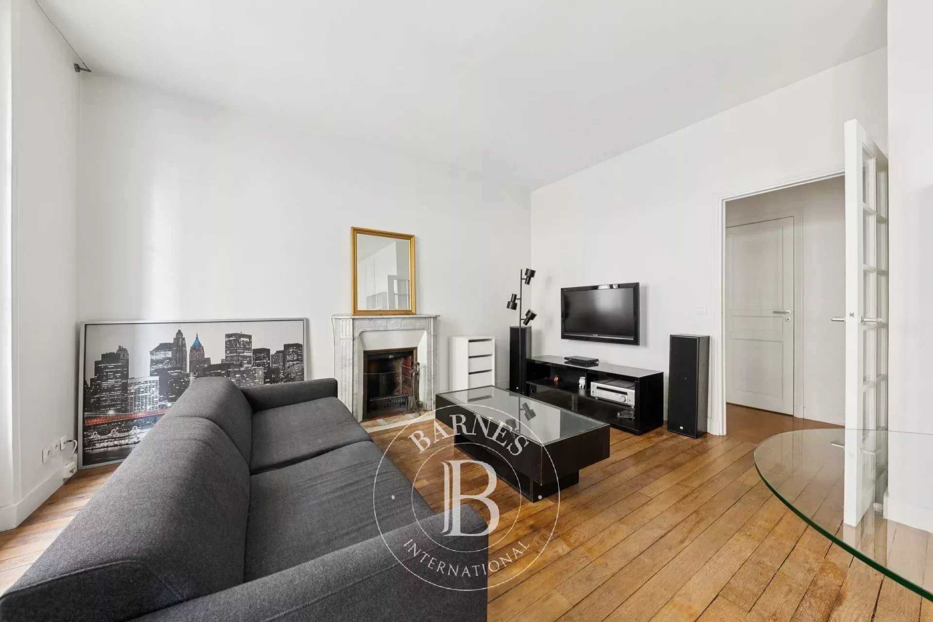 Paris  - Appartement 3 Pièces, 1 Chambre