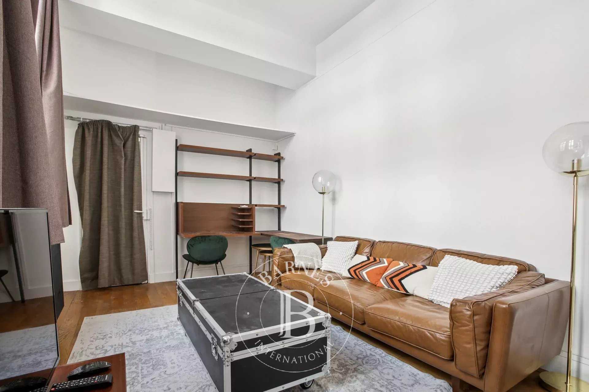 Paris  - Appartement 2 Pièces, 1 Chambre