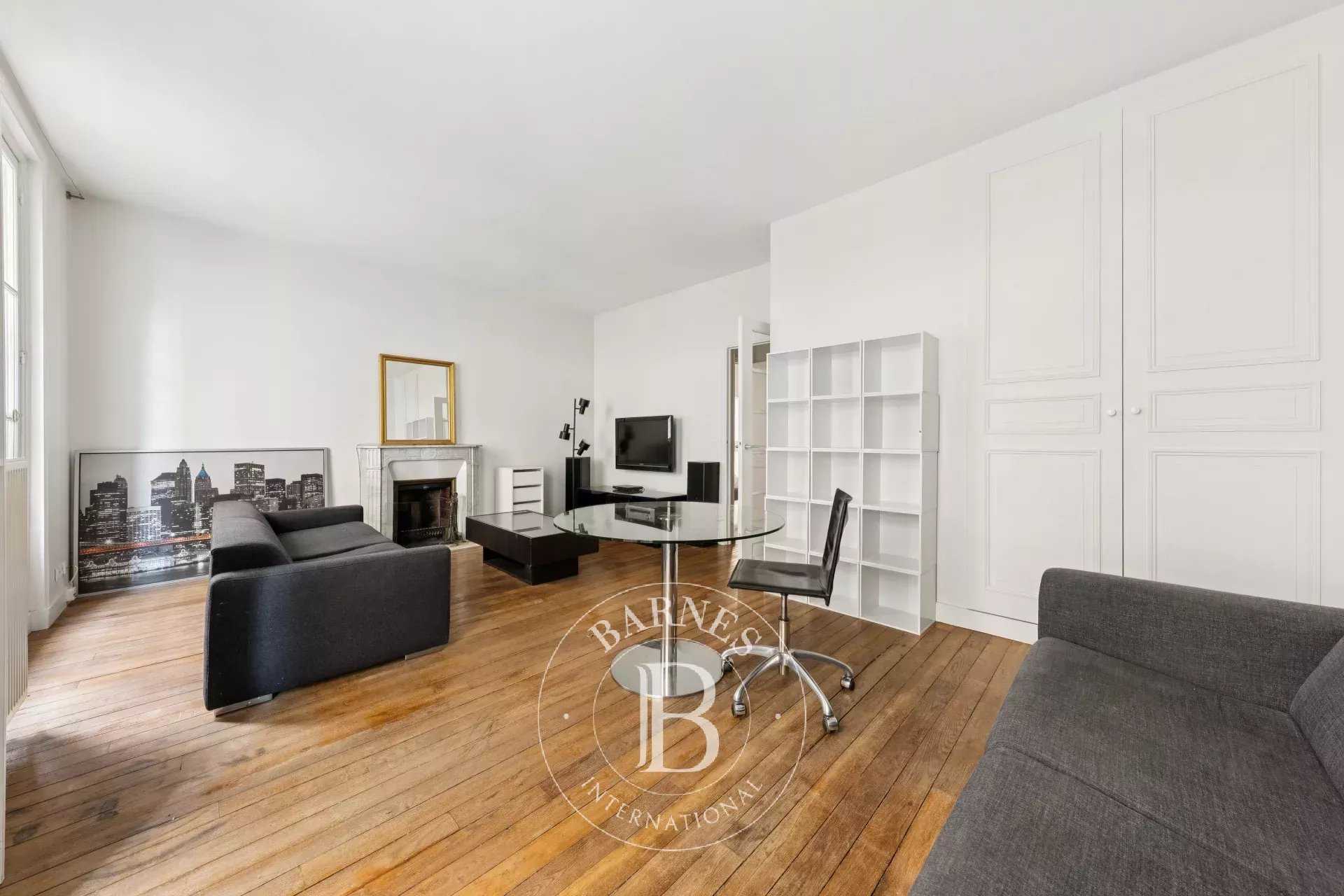 Paris  - Appartement 3 Pièces, 1 Chambre