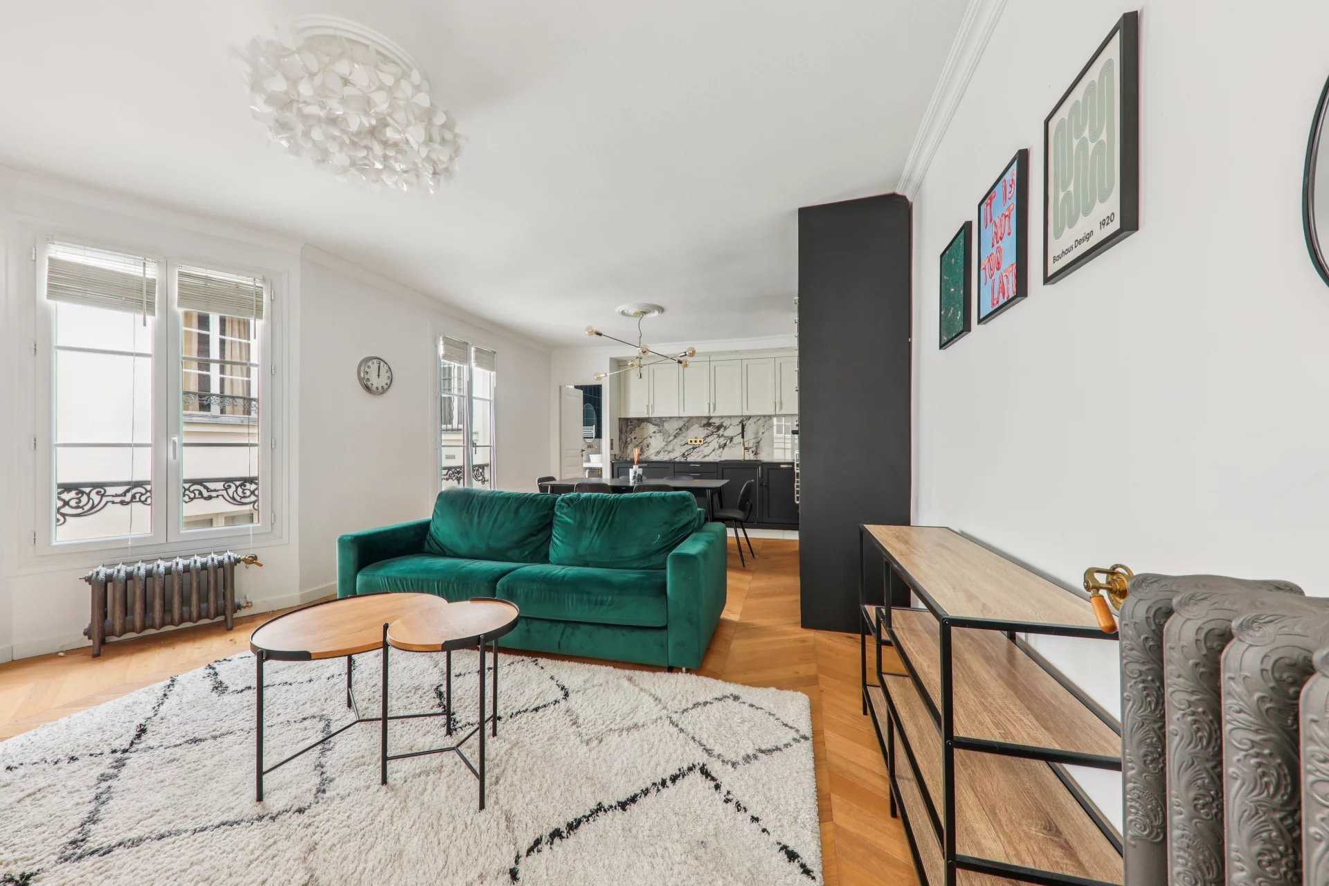 Paris  - Appartement 3 Pi&egrave;ces 2 Chambres