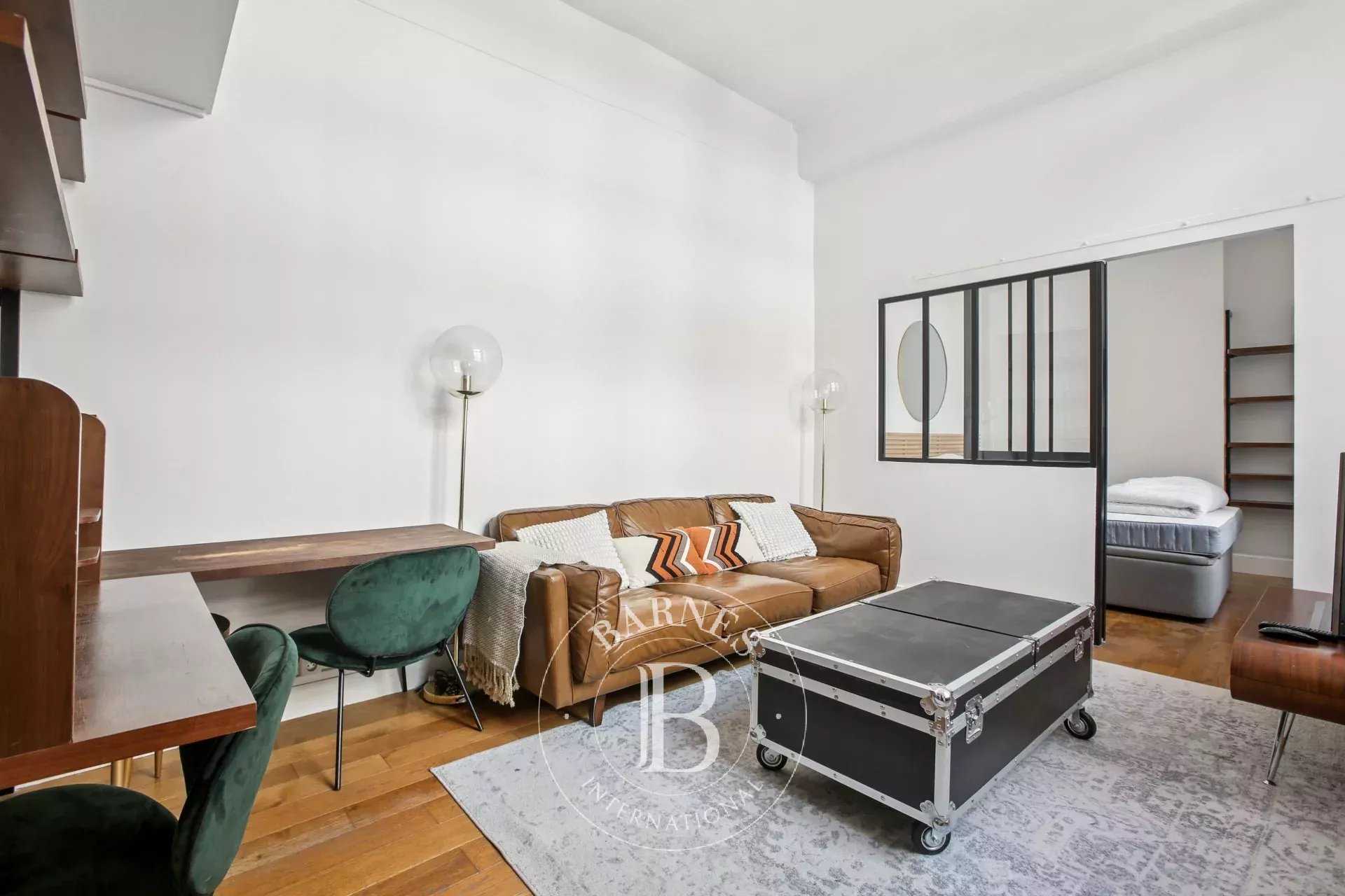 Paris  - Appartement 2 Pièces, 1 Chambre