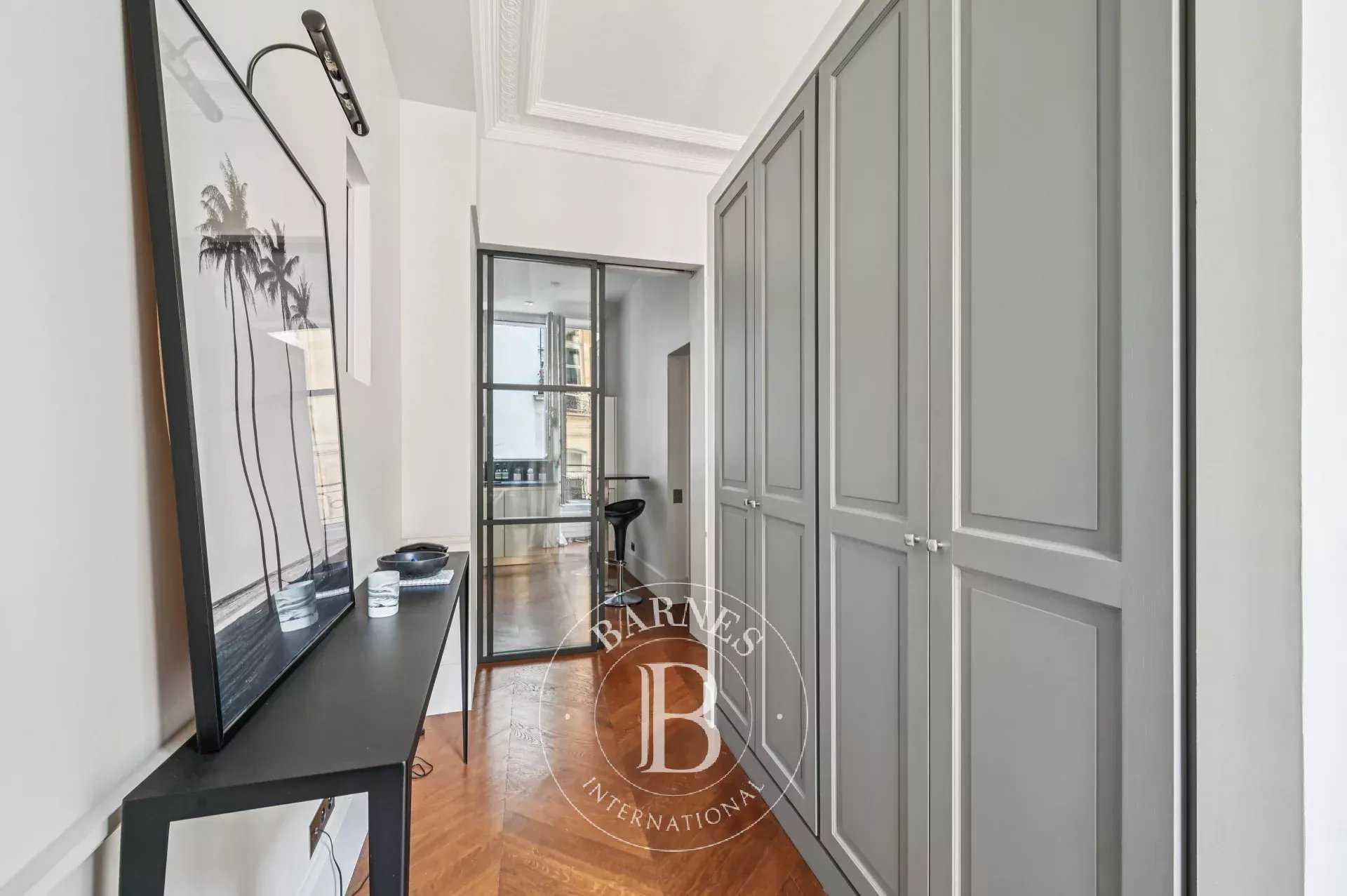 Paris  - Appartement 3 Pièces, 1 Chambre