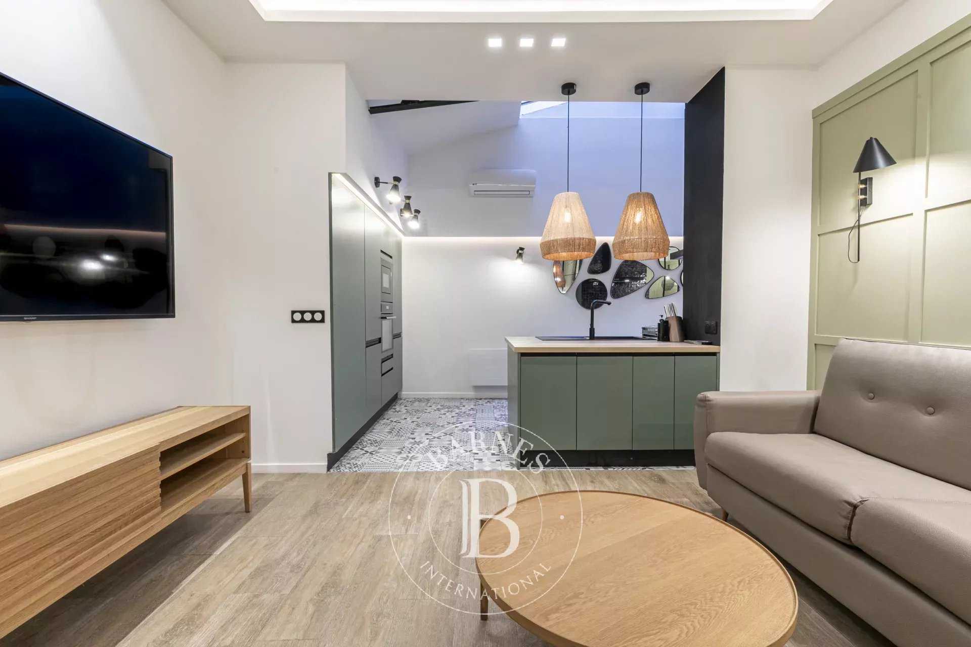 Paris  - Apartment 2 Bedrooms