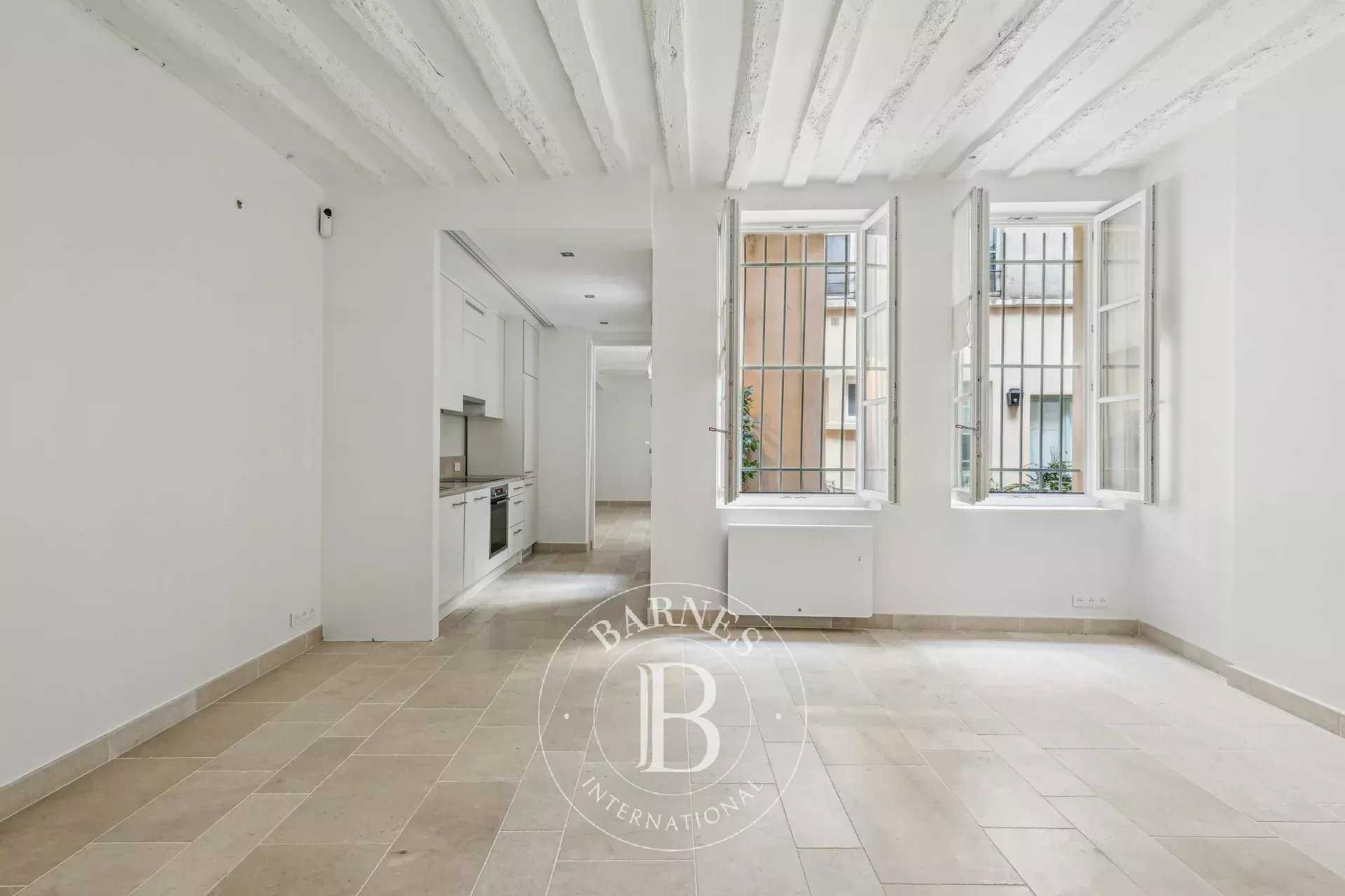 Paris  - Appartement 2 Pièces, 1 Chambre