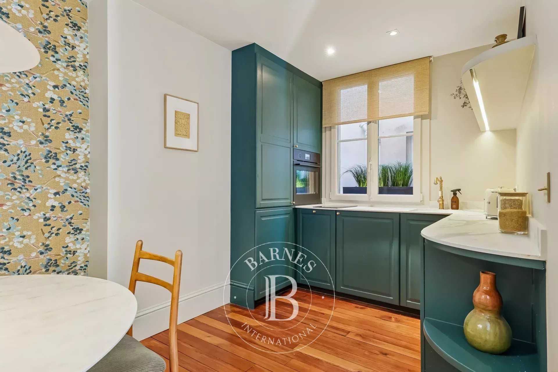 Paris  - Appartement 2 Pi&egrave;ces, 1 Chambre