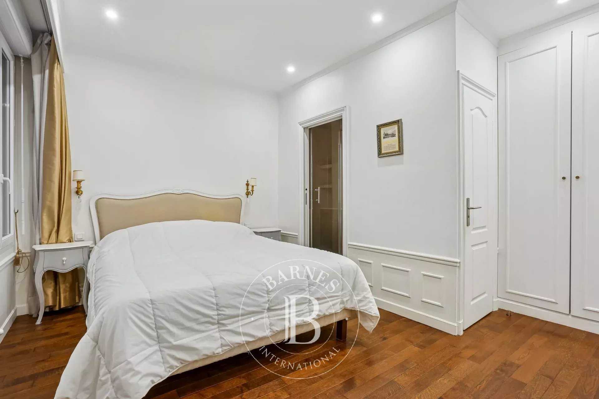 Paris  - Appartement 2 Pi&egrave;ces, 1 Chambre