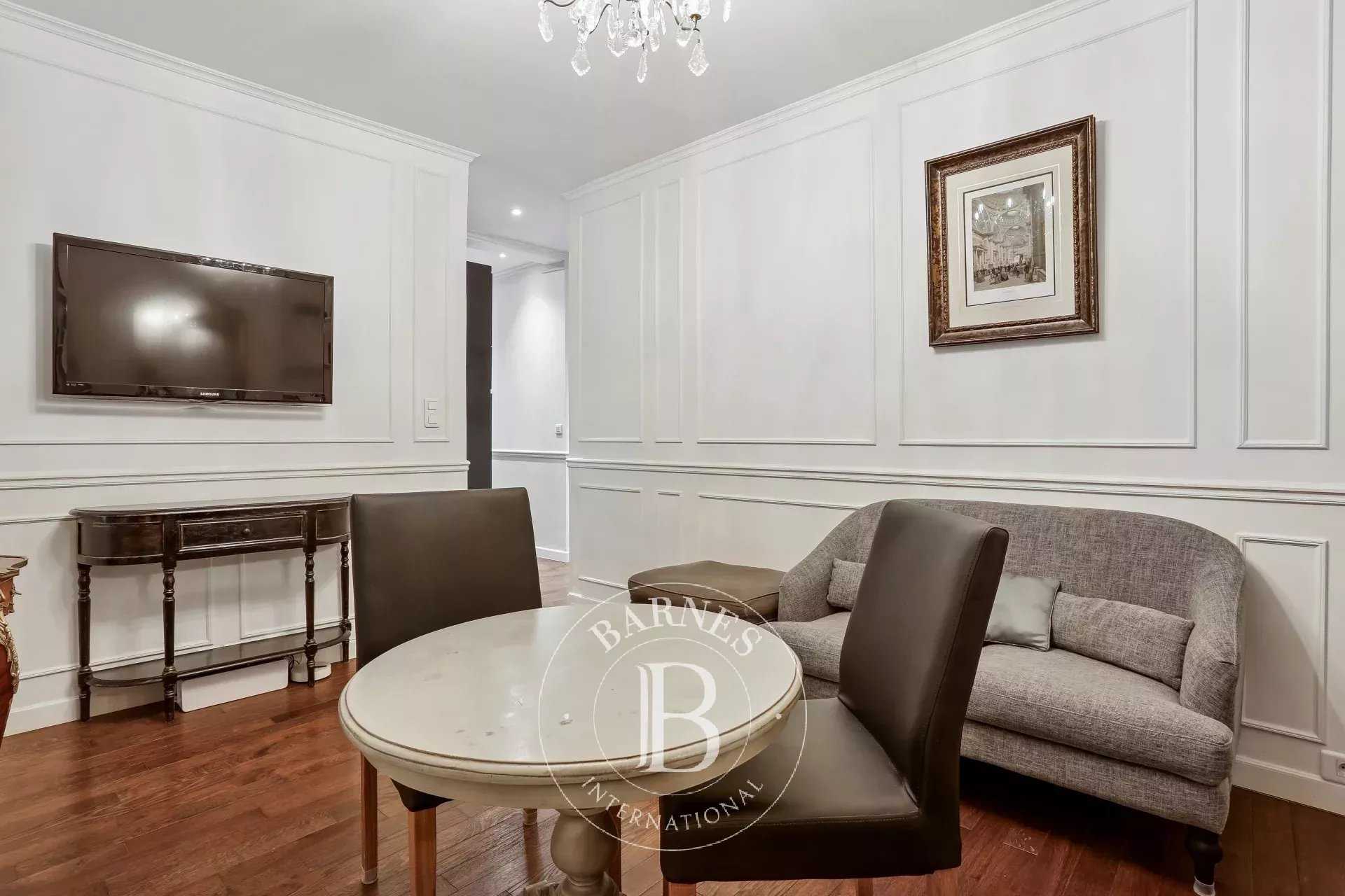 Paris  - Appartement 2 Pi&egrave;ces, 1 Chambre